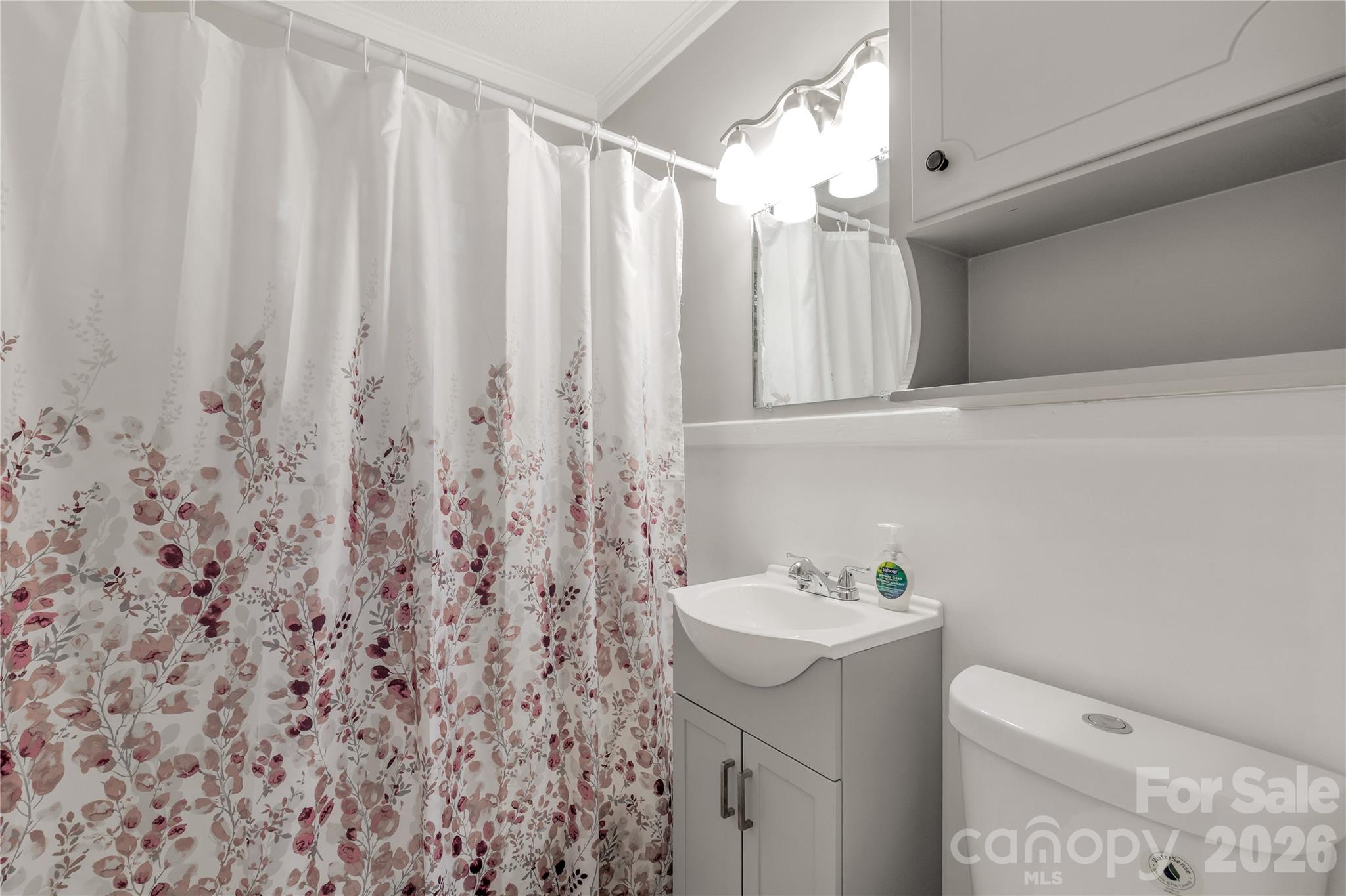 1250 Hampton Grace Avenue — Lancaster