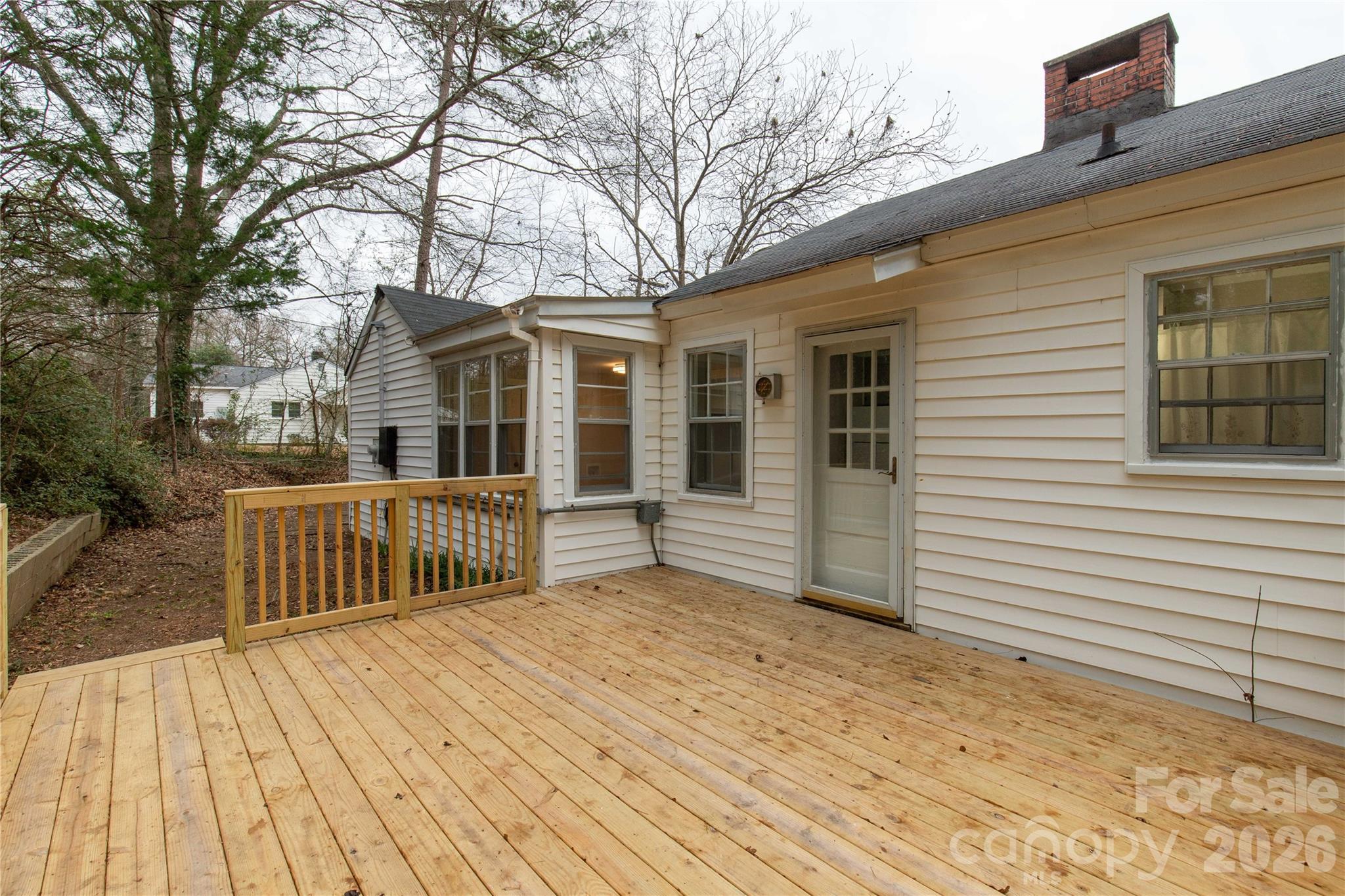 1250 Hampton Grace Avenue — Lancaster