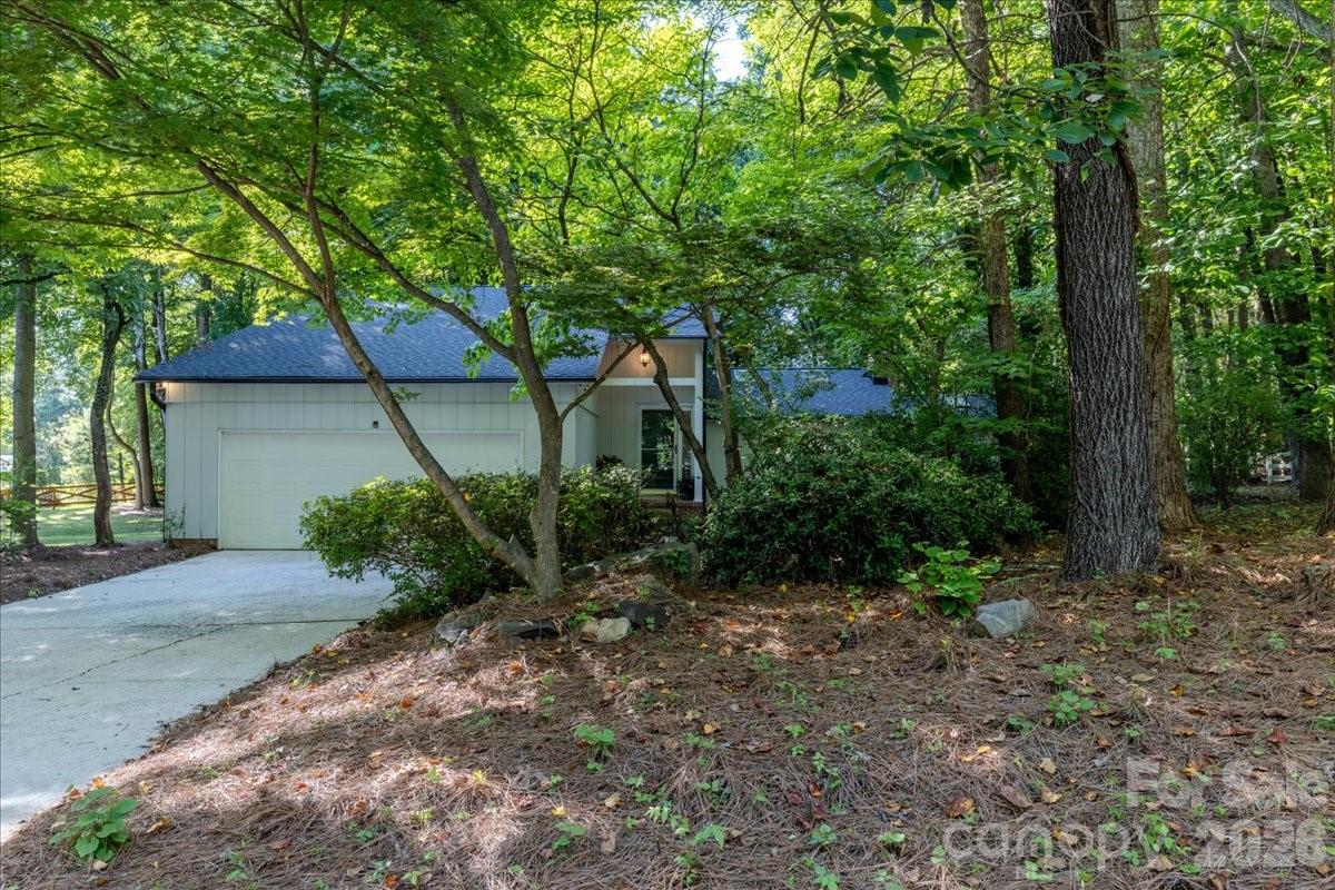 1107 Spring Fall Court — Charlotte