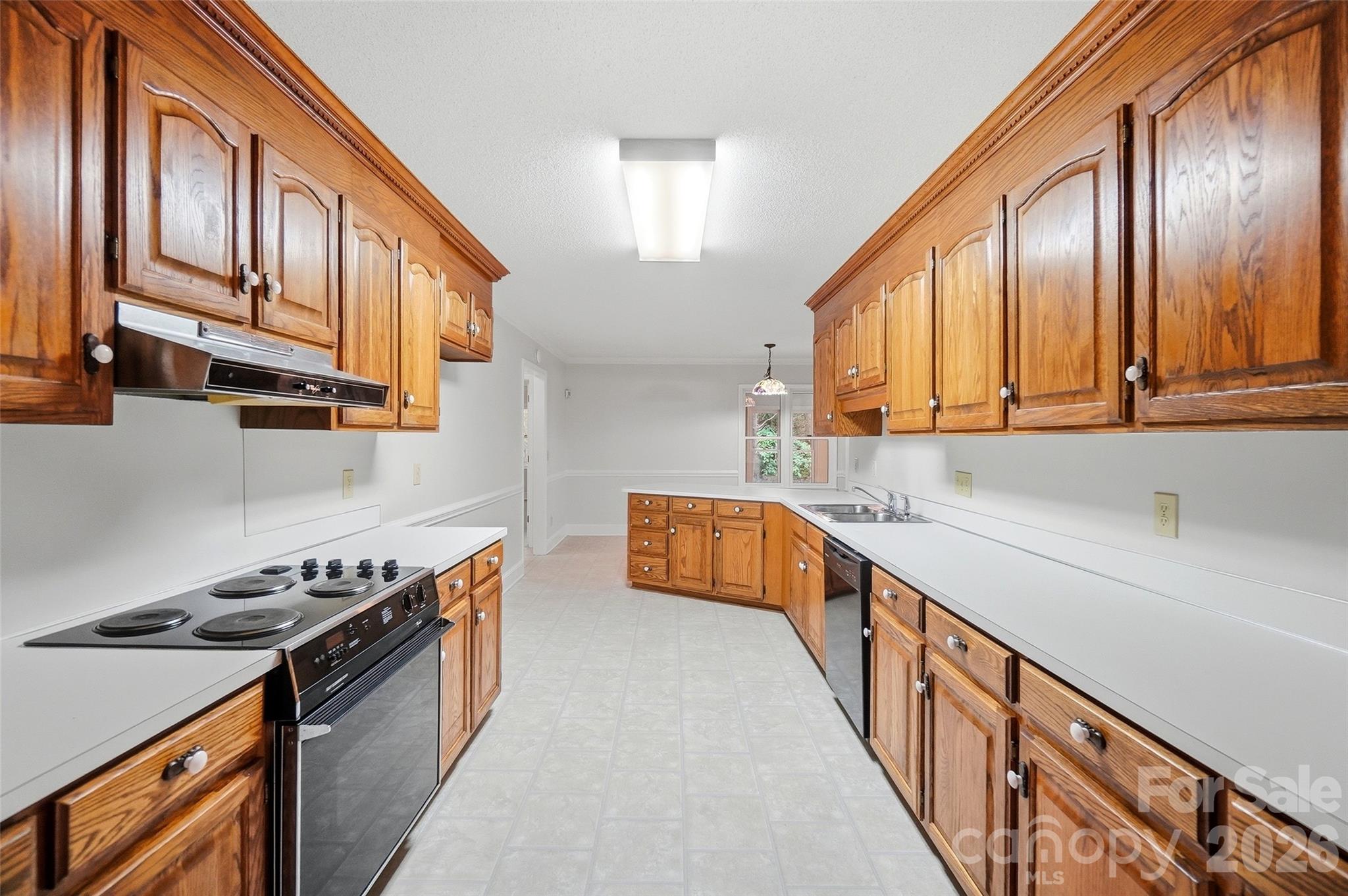 17047 Pond Road — Locust