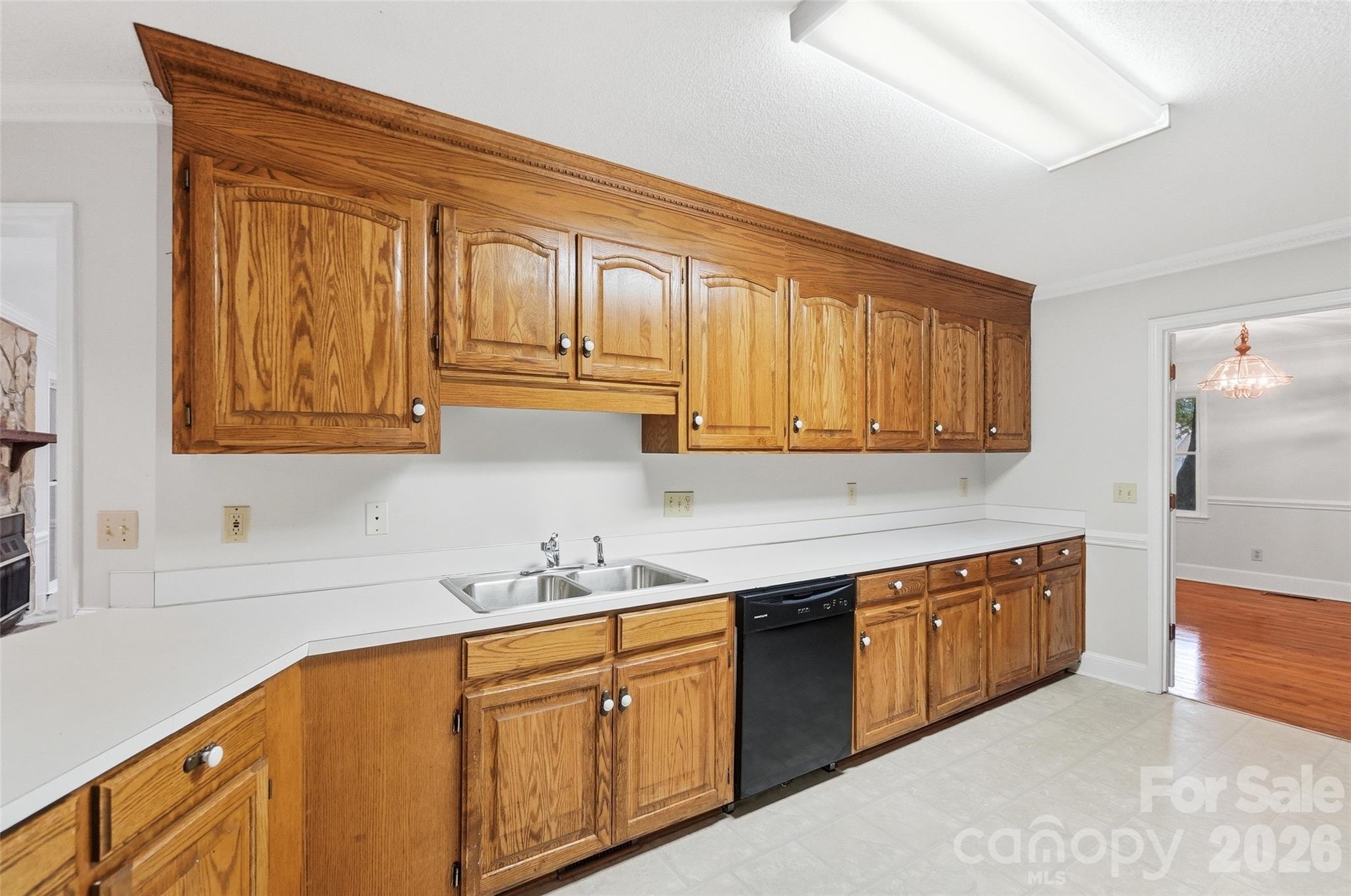17047 Pond Road — Locust
