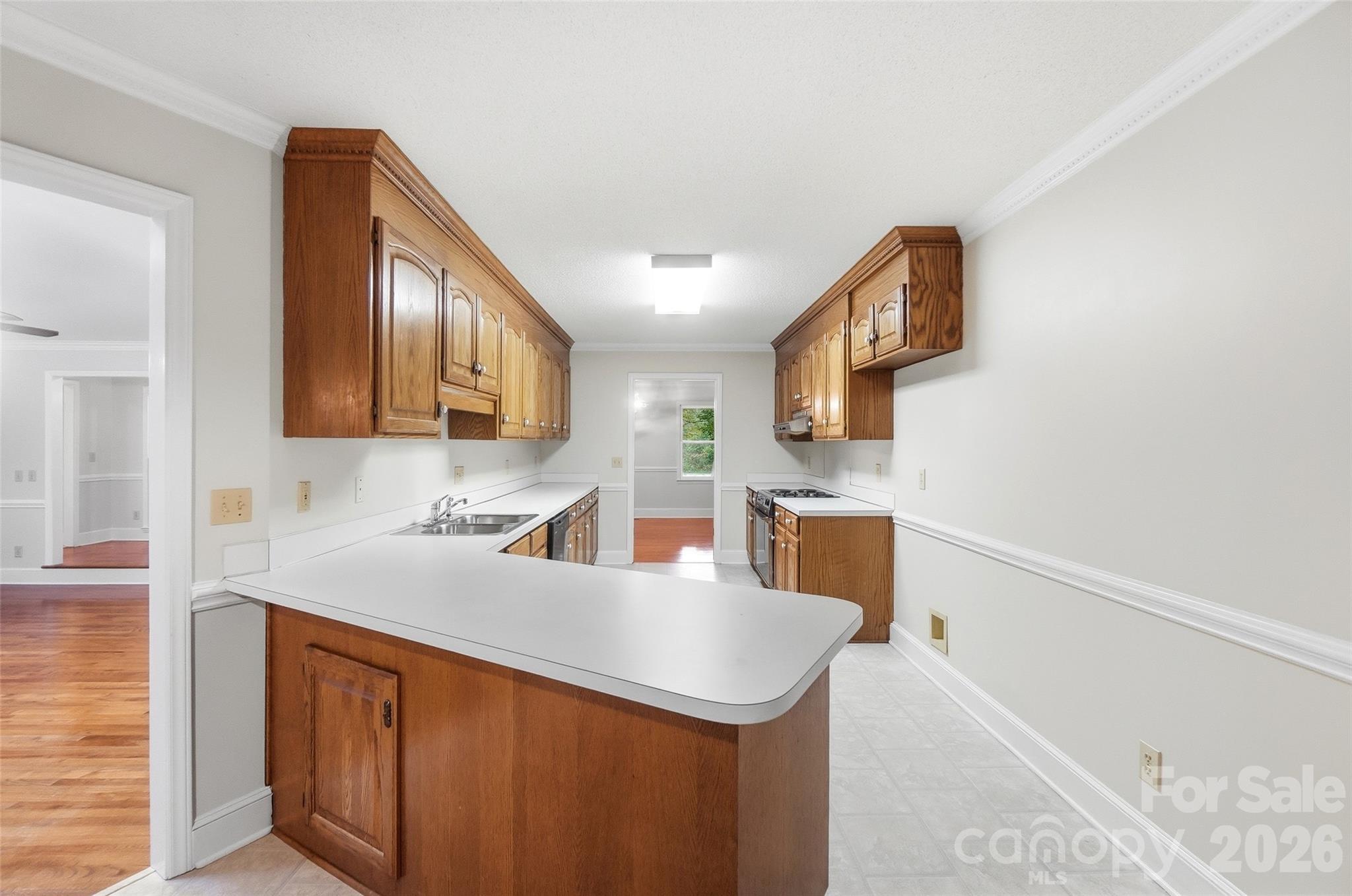 17047 Pond Road — Locust