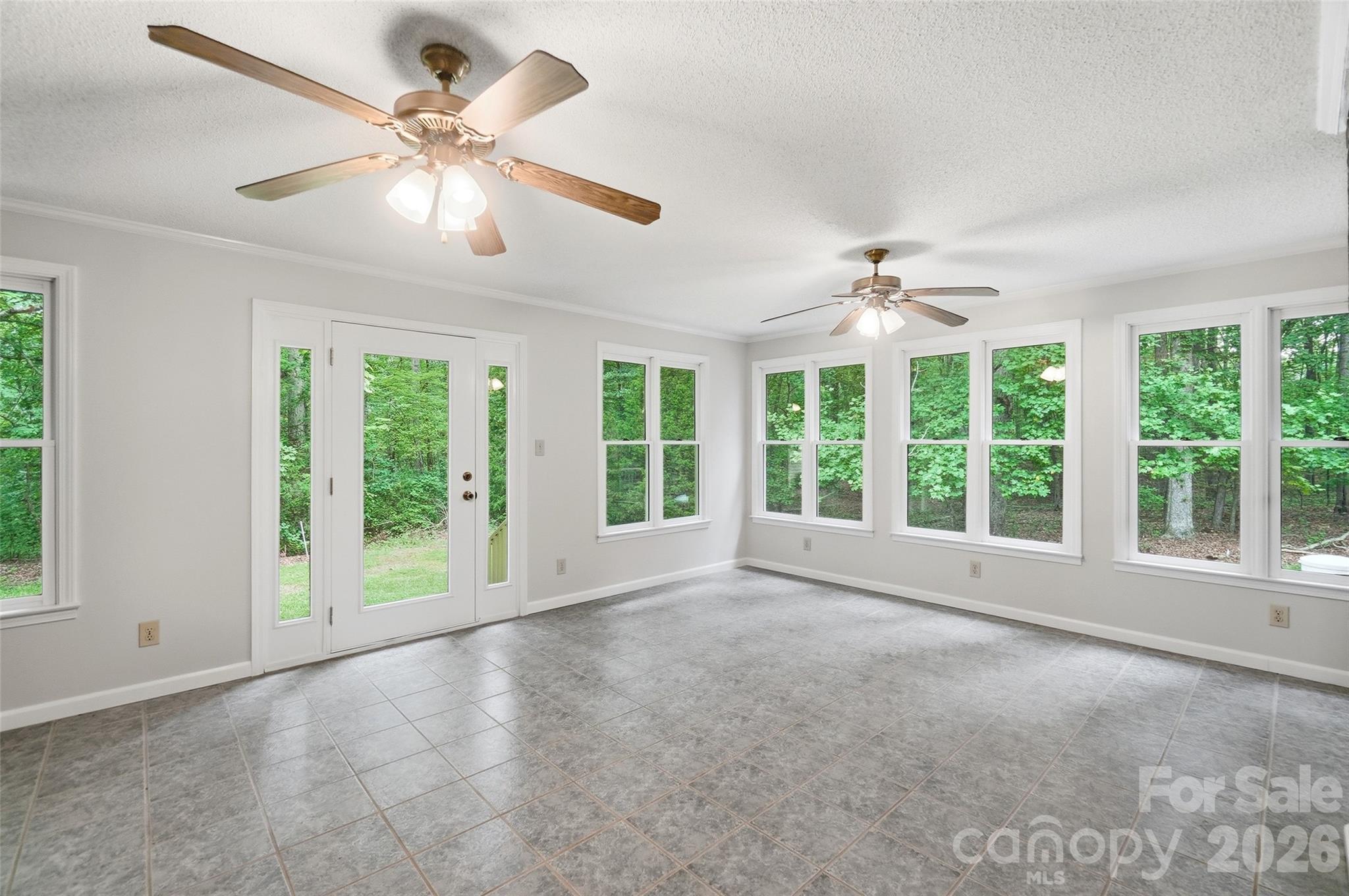 17047 Pond Road — Locust