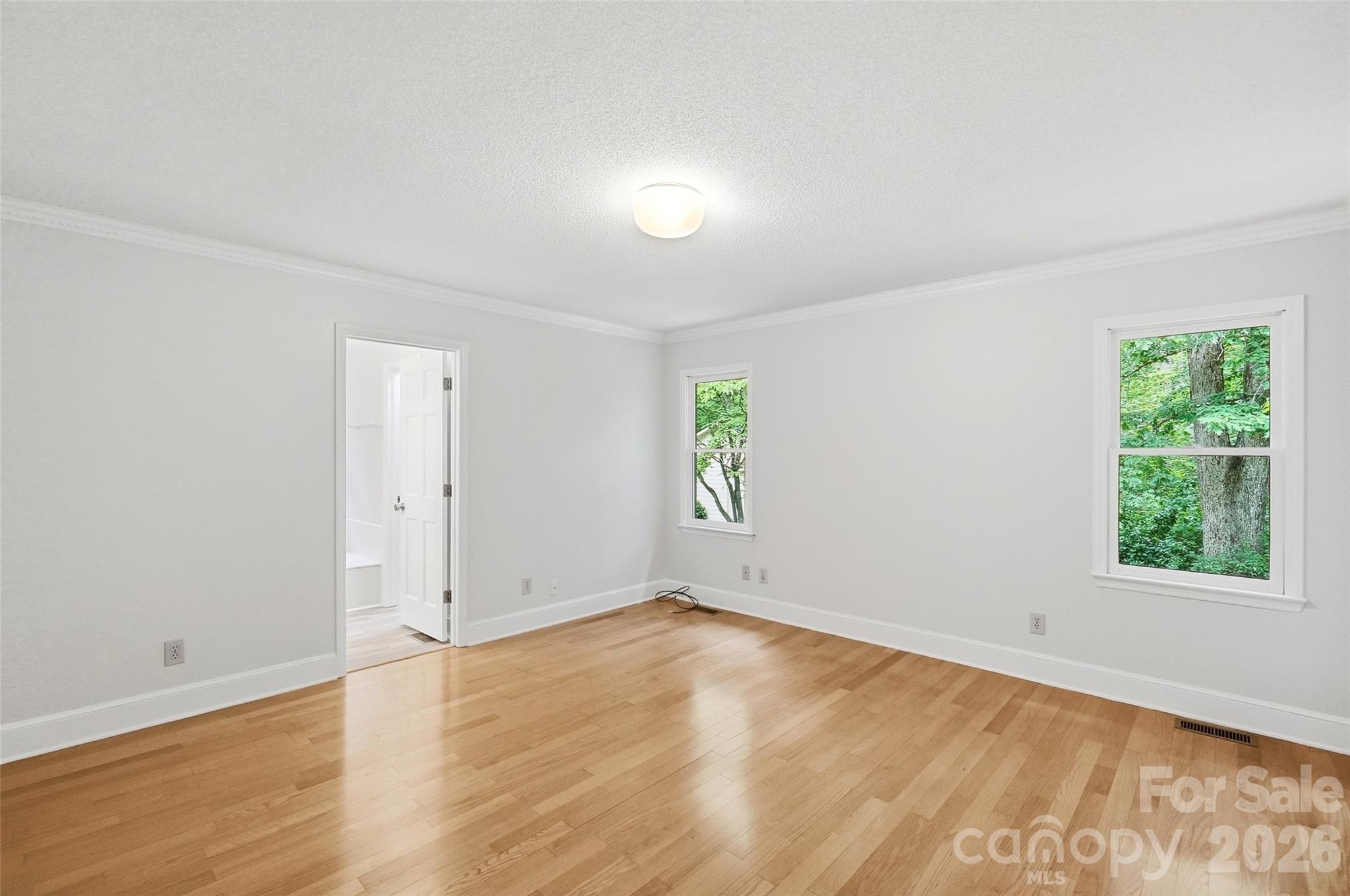 17047 Pond Road — Locust