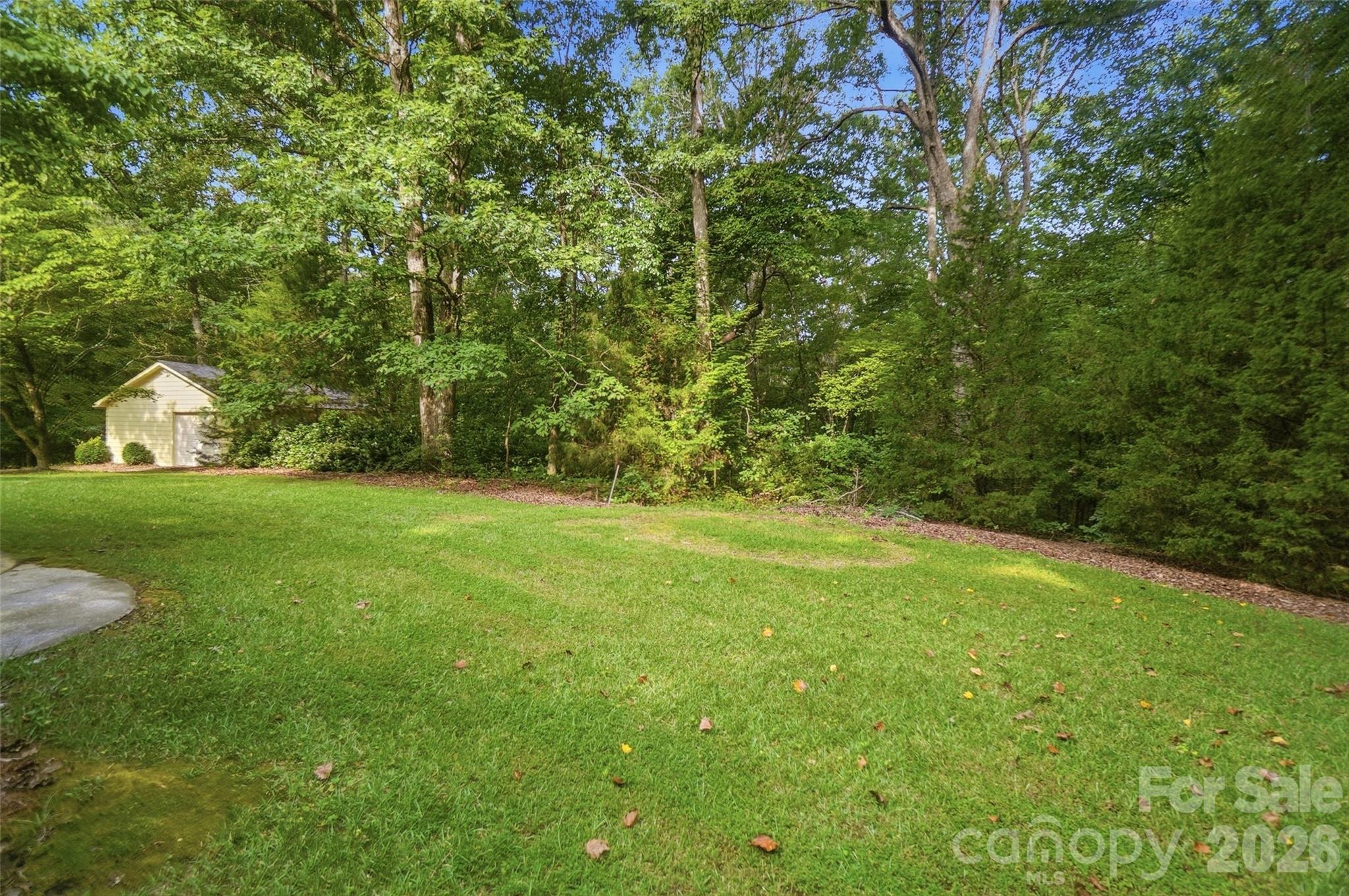 17047 Pond Road — Locust