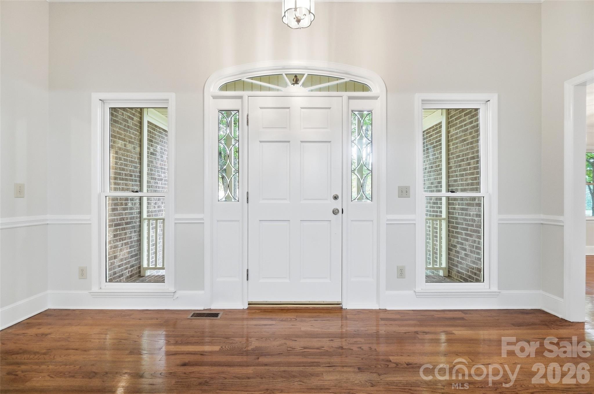 17047 Pond Road — Locust