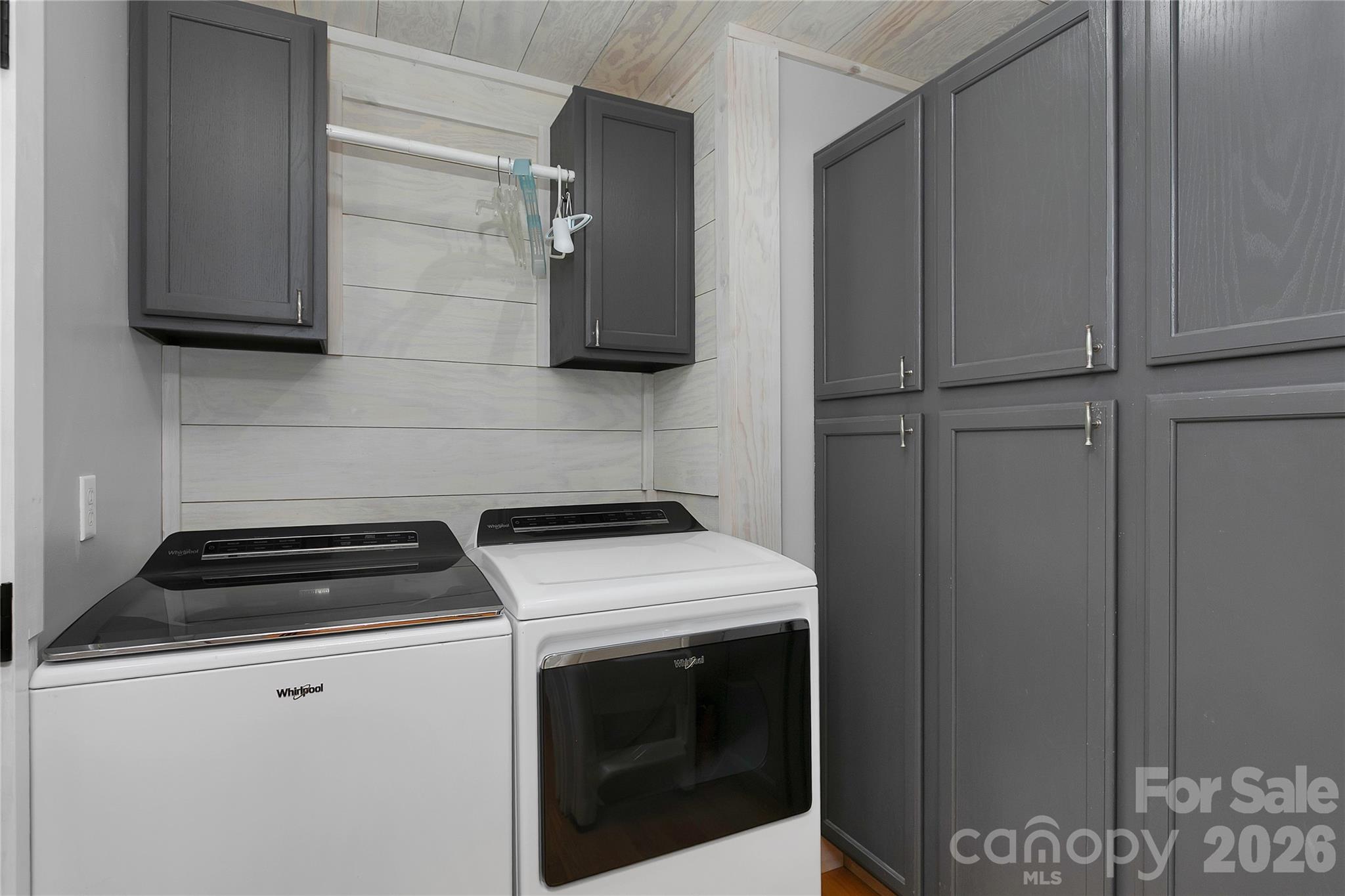 2 Duya Court — Brevard