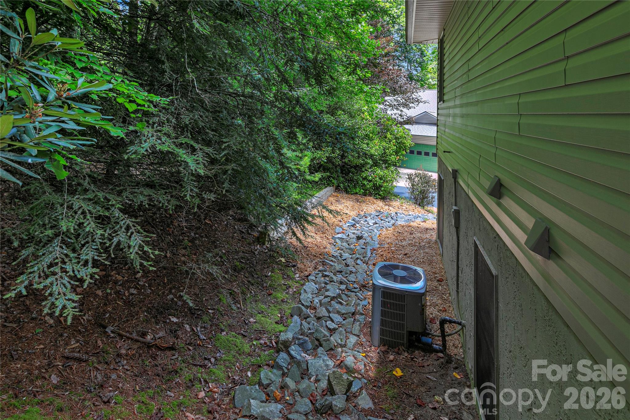 2 Duya Court — Brevard