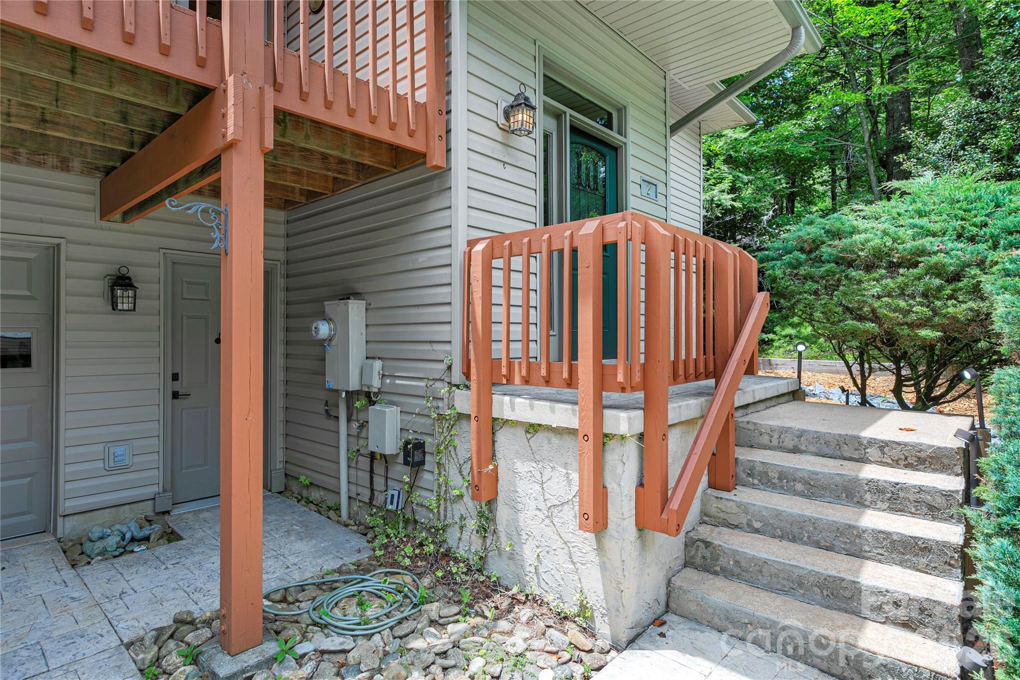 2 Duya Court — Brevard