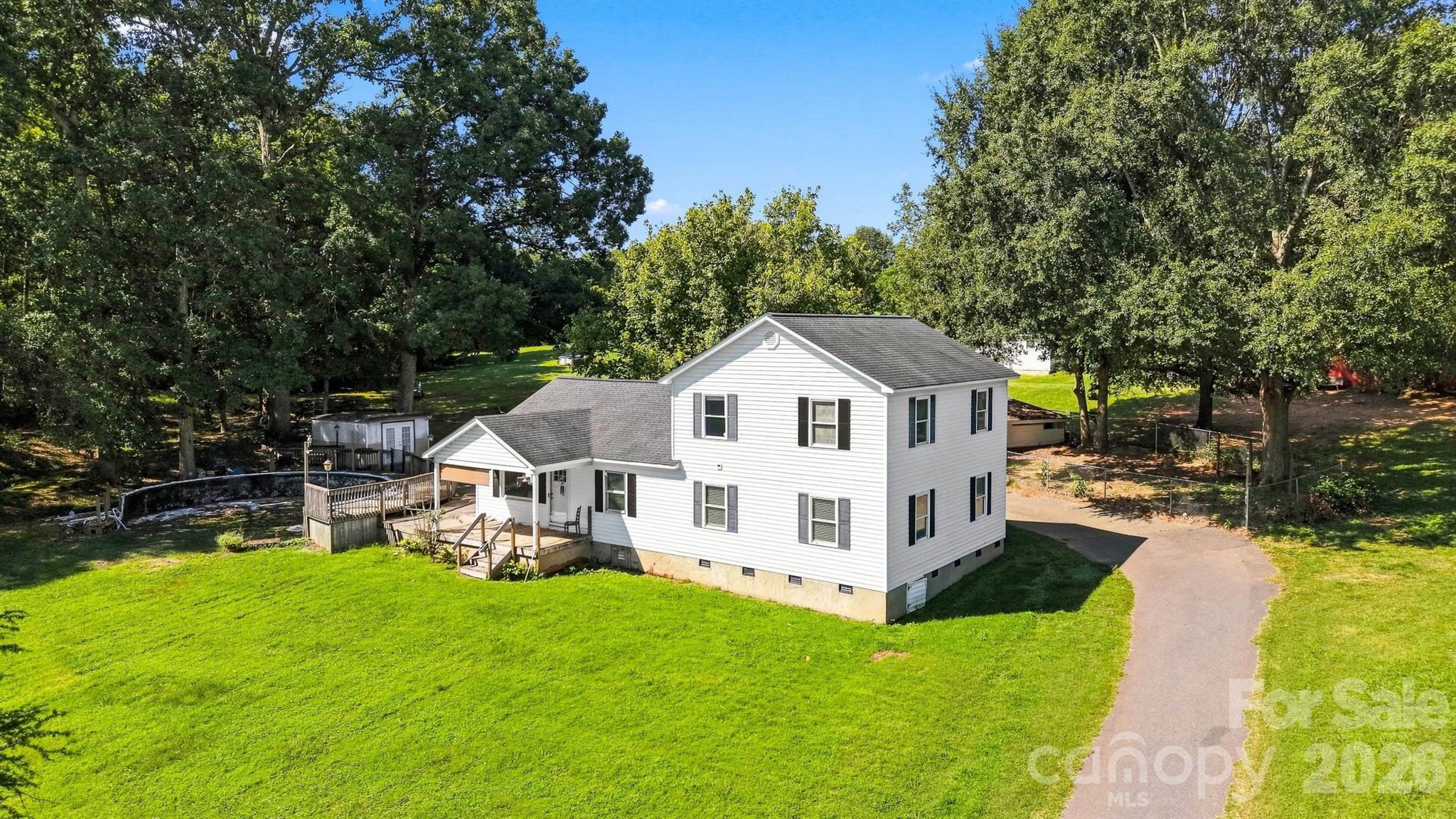 1261 Davis Road — Lincolnton