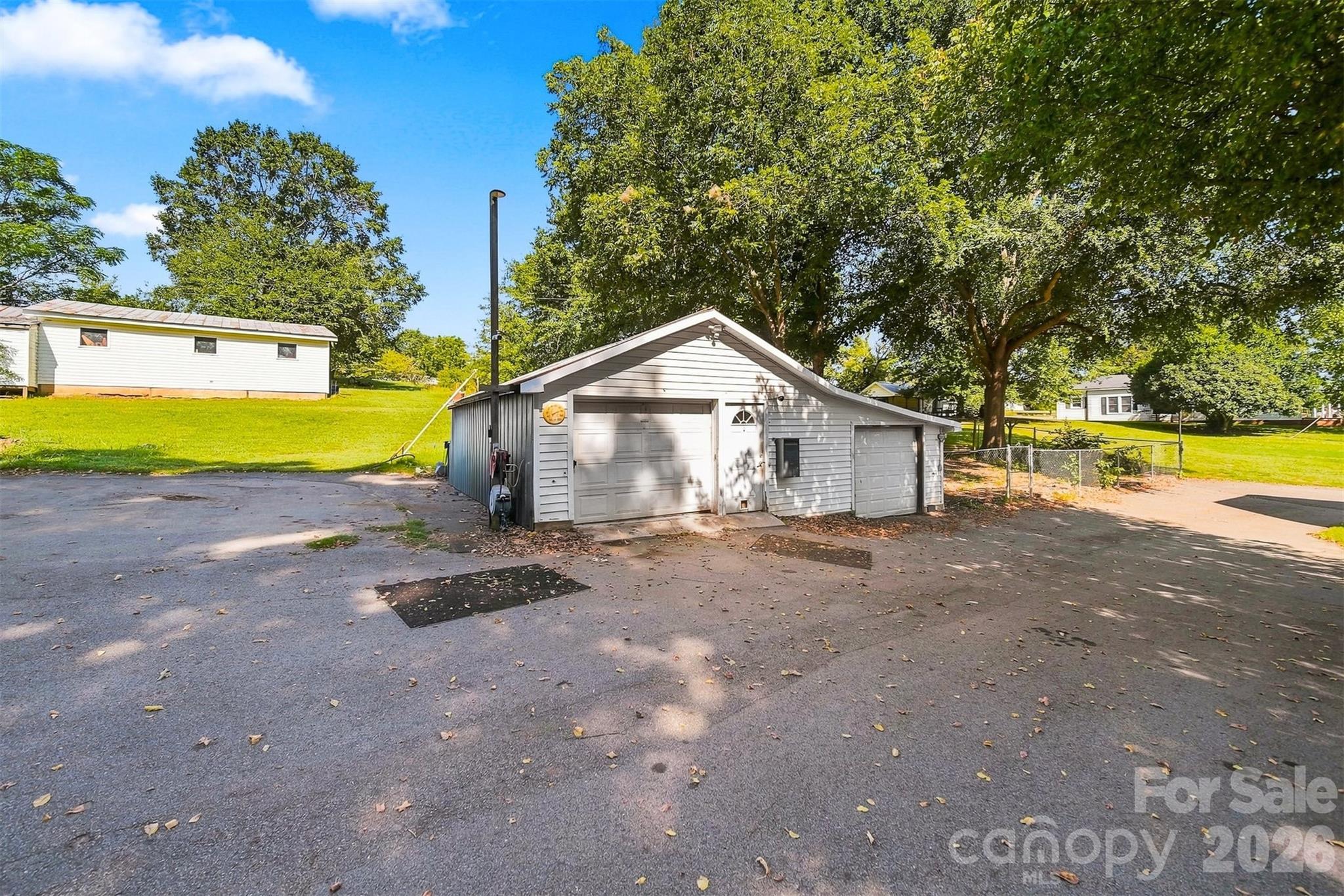 1261 Davis Road — Lincolnton