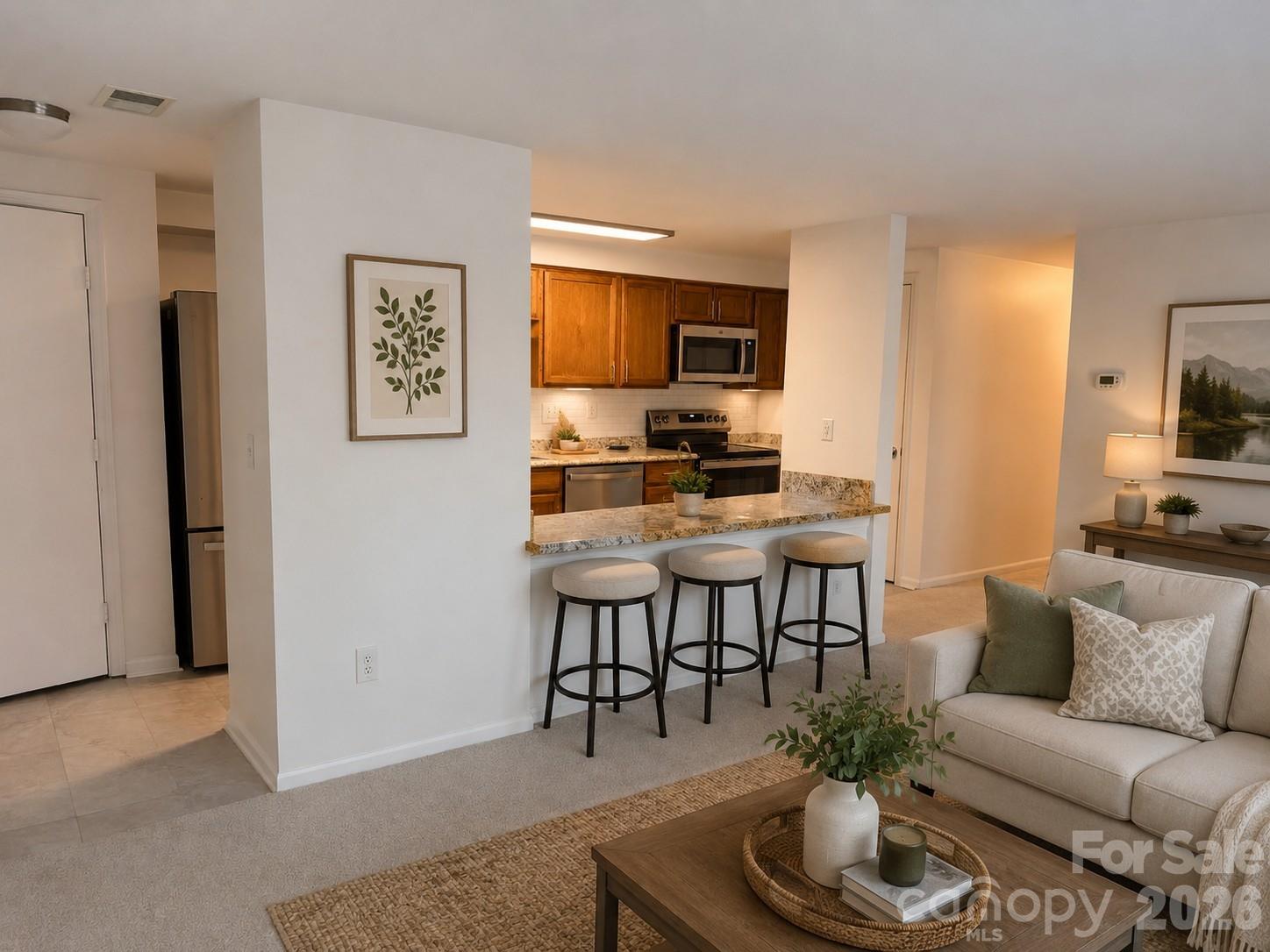 1645 Arlyn Circle #M — Charlotte