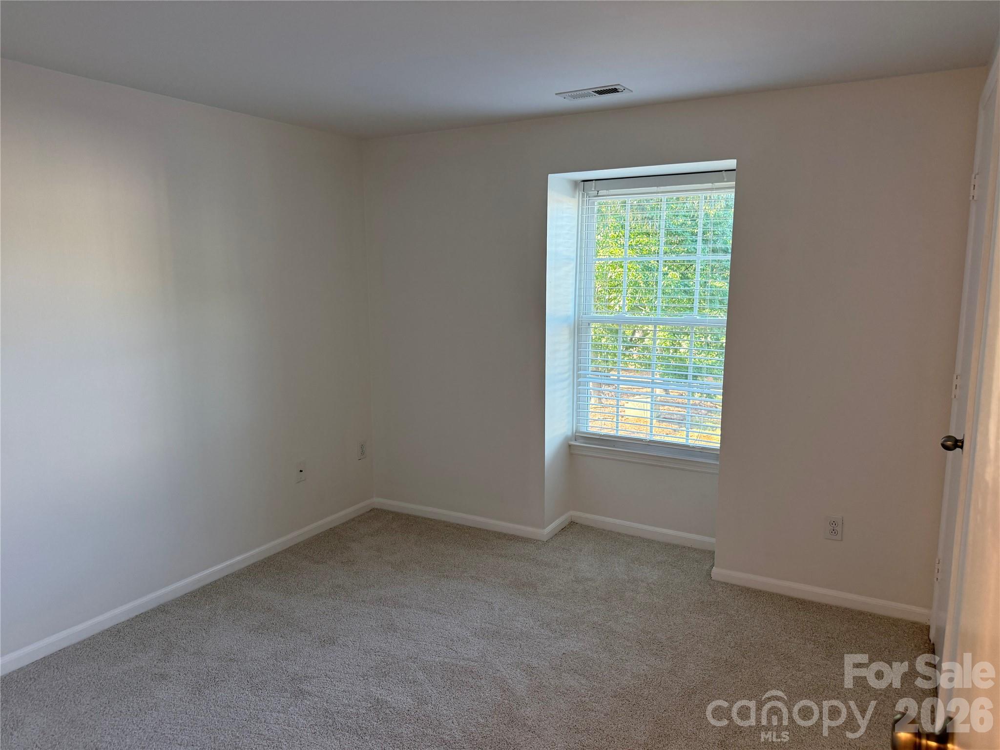 1645 Arlyn Circle #M — Charlotte