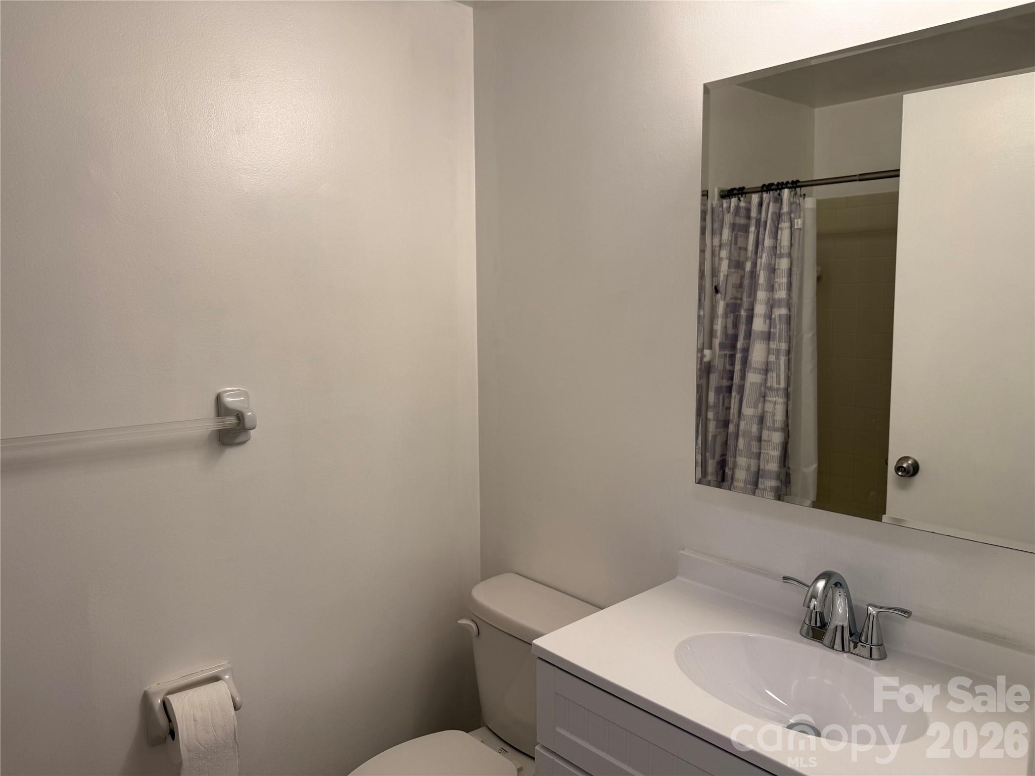 1645 Arlyn Circle #M — Charlotte