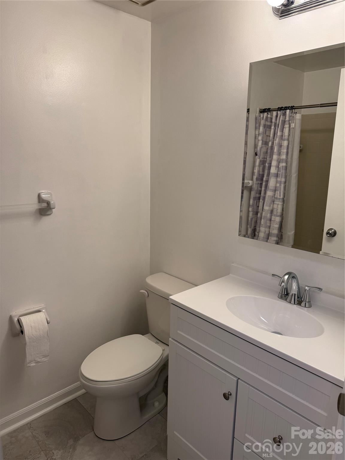 1645 Arlyn Circle #M — Charlotte