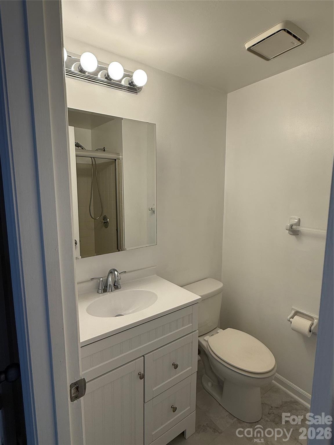 1645 Arlyn Circle #M — Charlotte