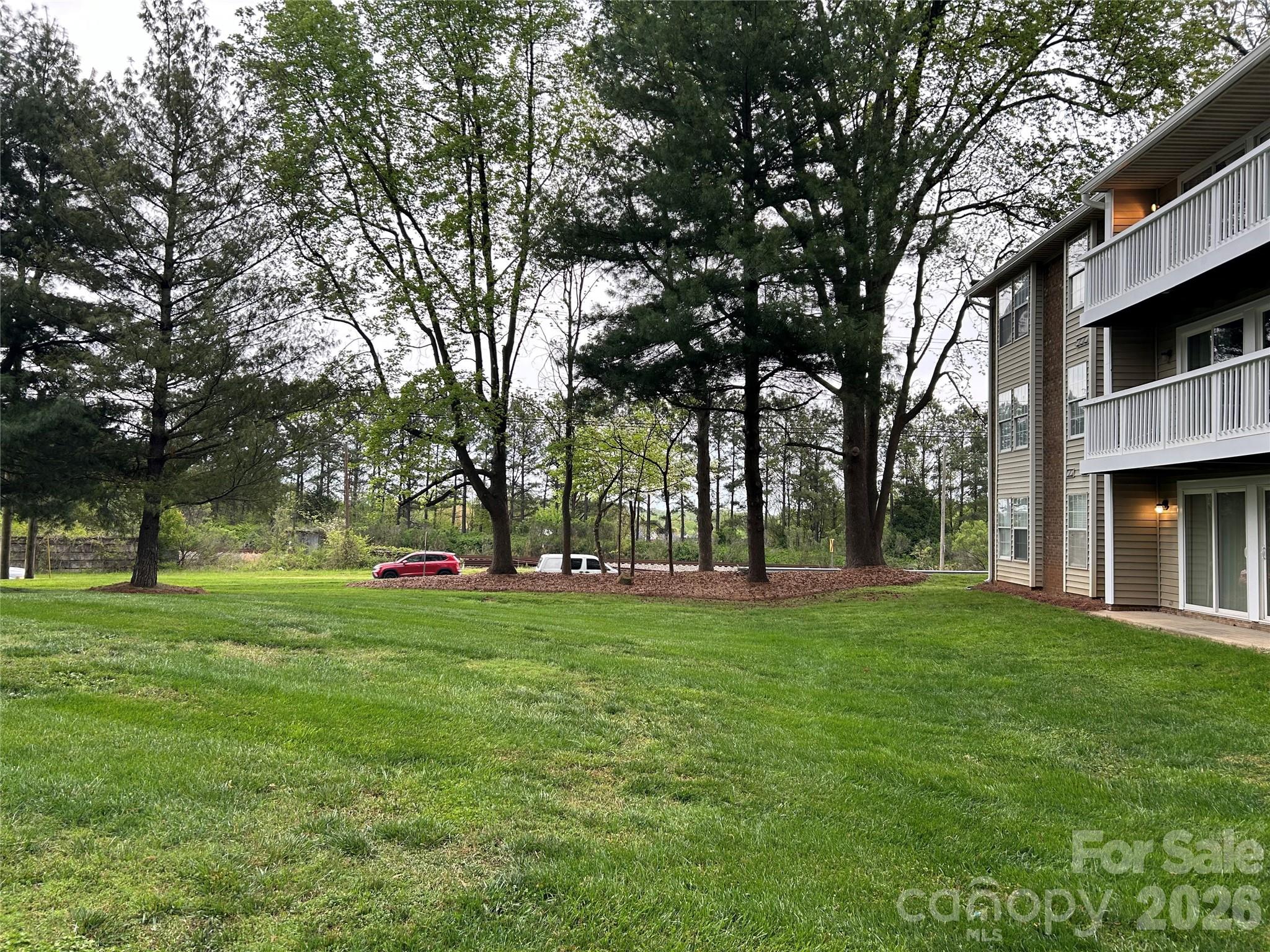 1645 Arlyn Circle #M — Charlotte