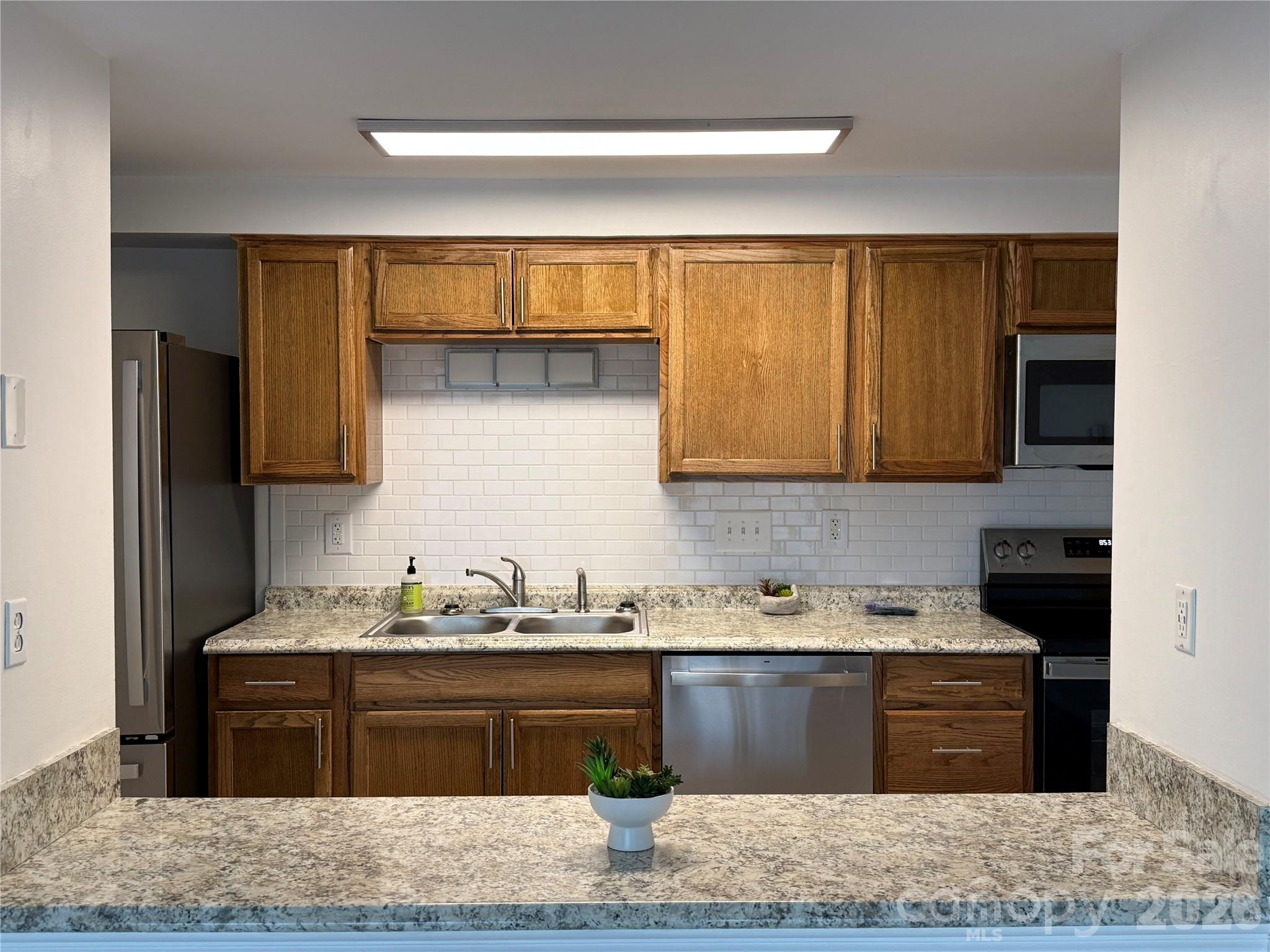 1645 Arlyn Circle #M — Charlotte