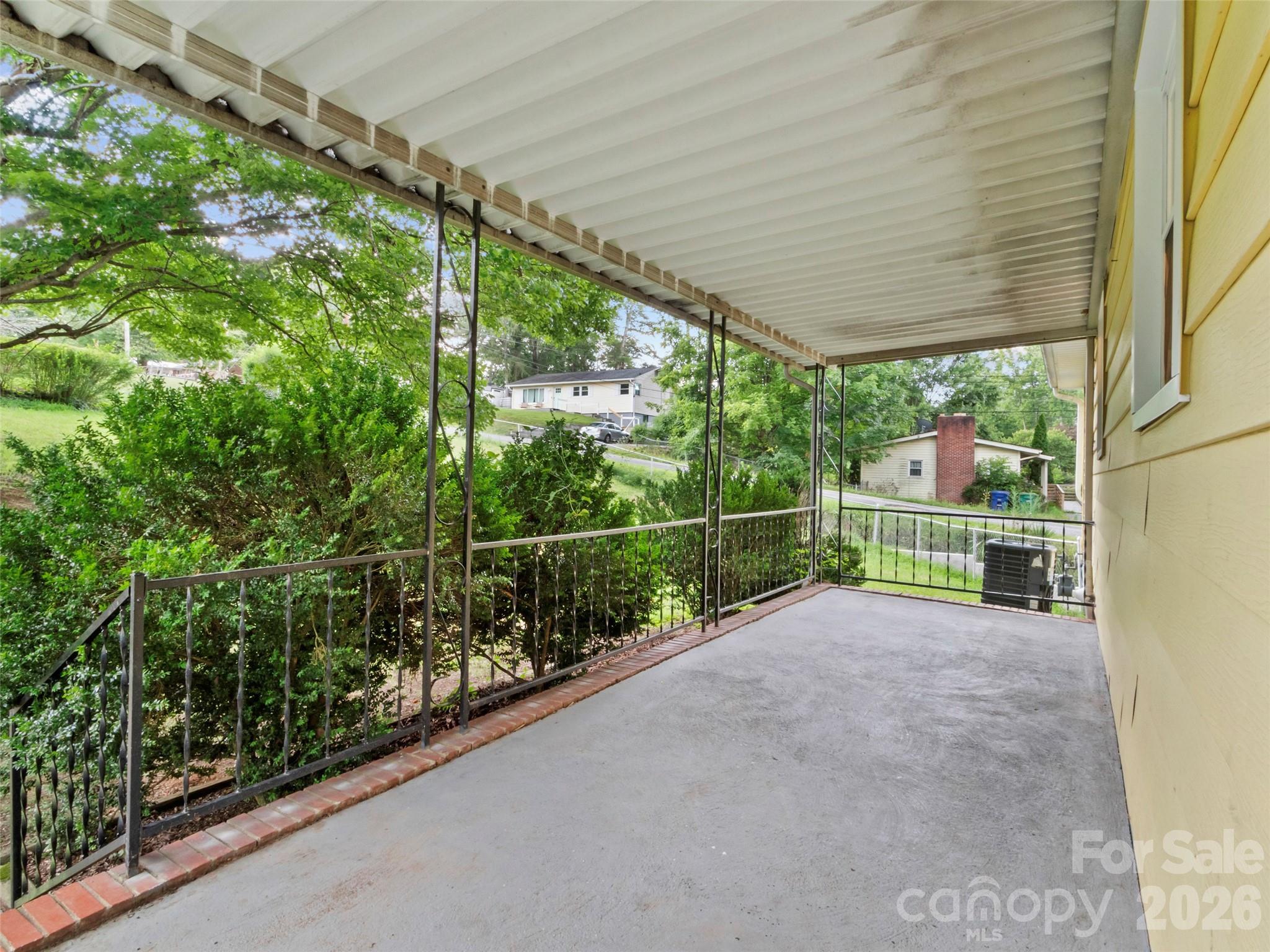 230 School Road E — Asheville
