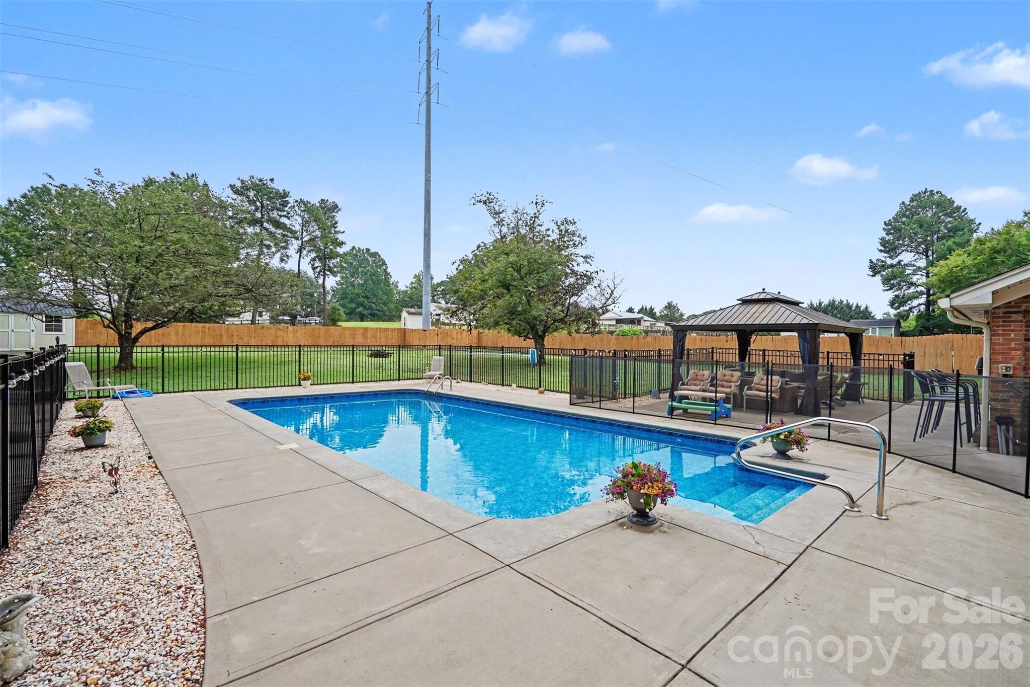 17016 Knoxwood Drive — Huntersville
