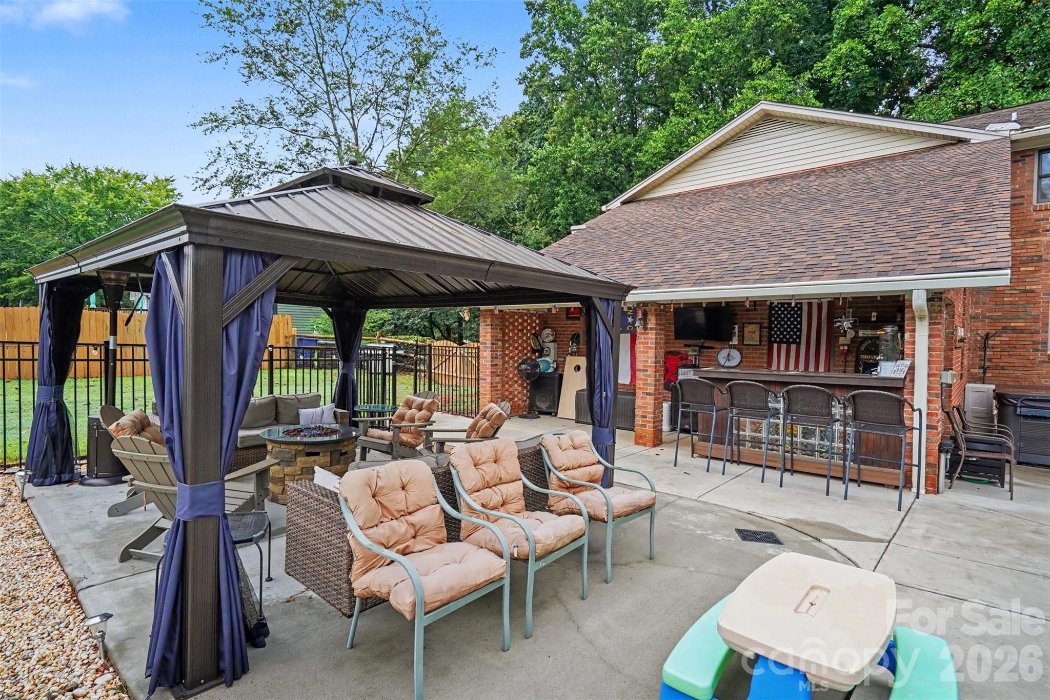 17016 Knoxwood Drive — Huntersville