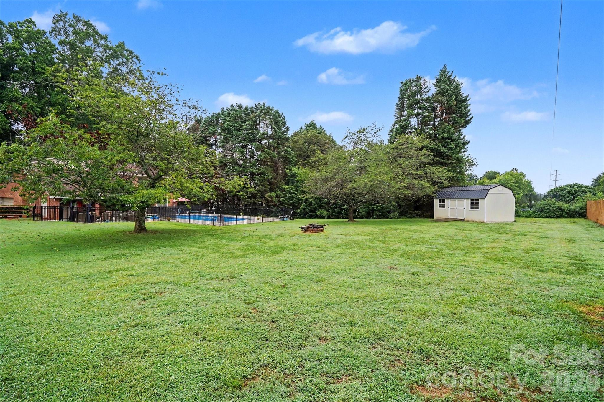 17016 Knoxwood Drive — Huntersville