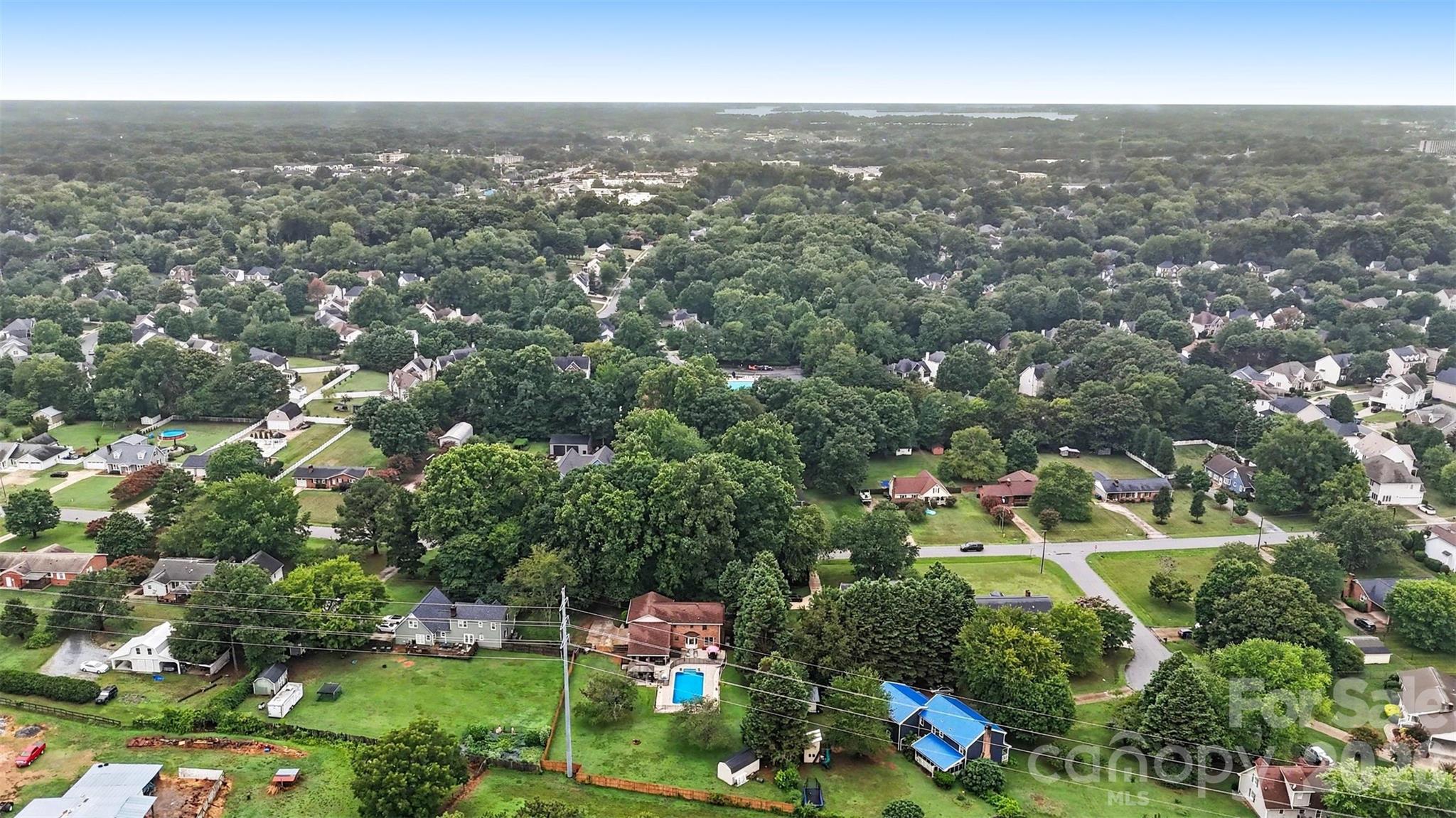 17016 Knoxwood Drive — Huntersville