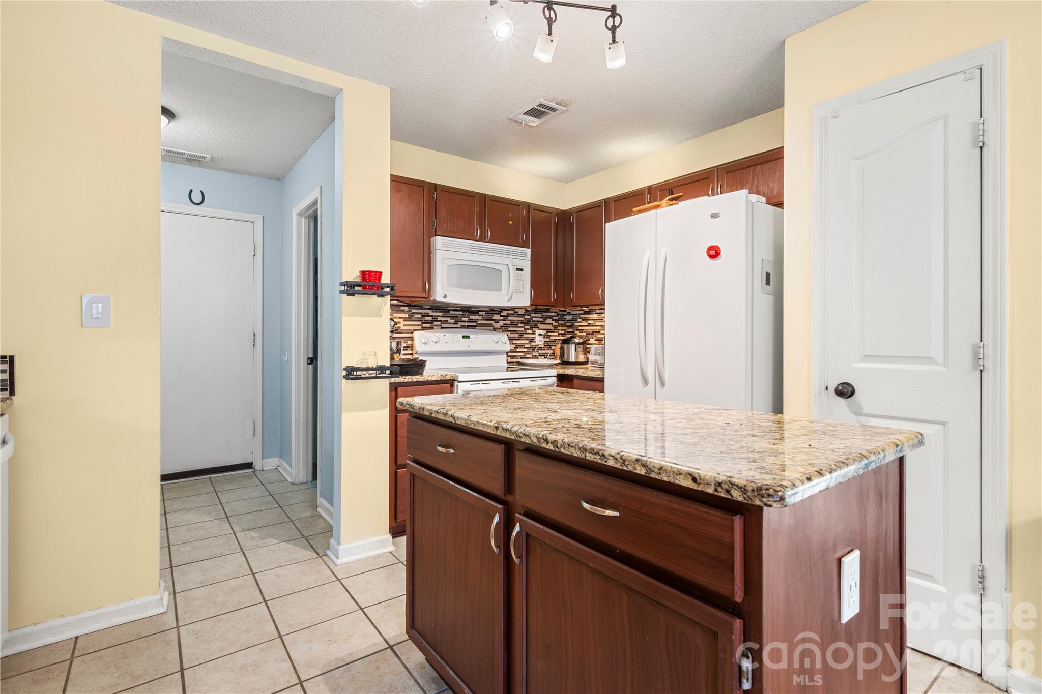 1623 Elk Creek Court — Charlotte