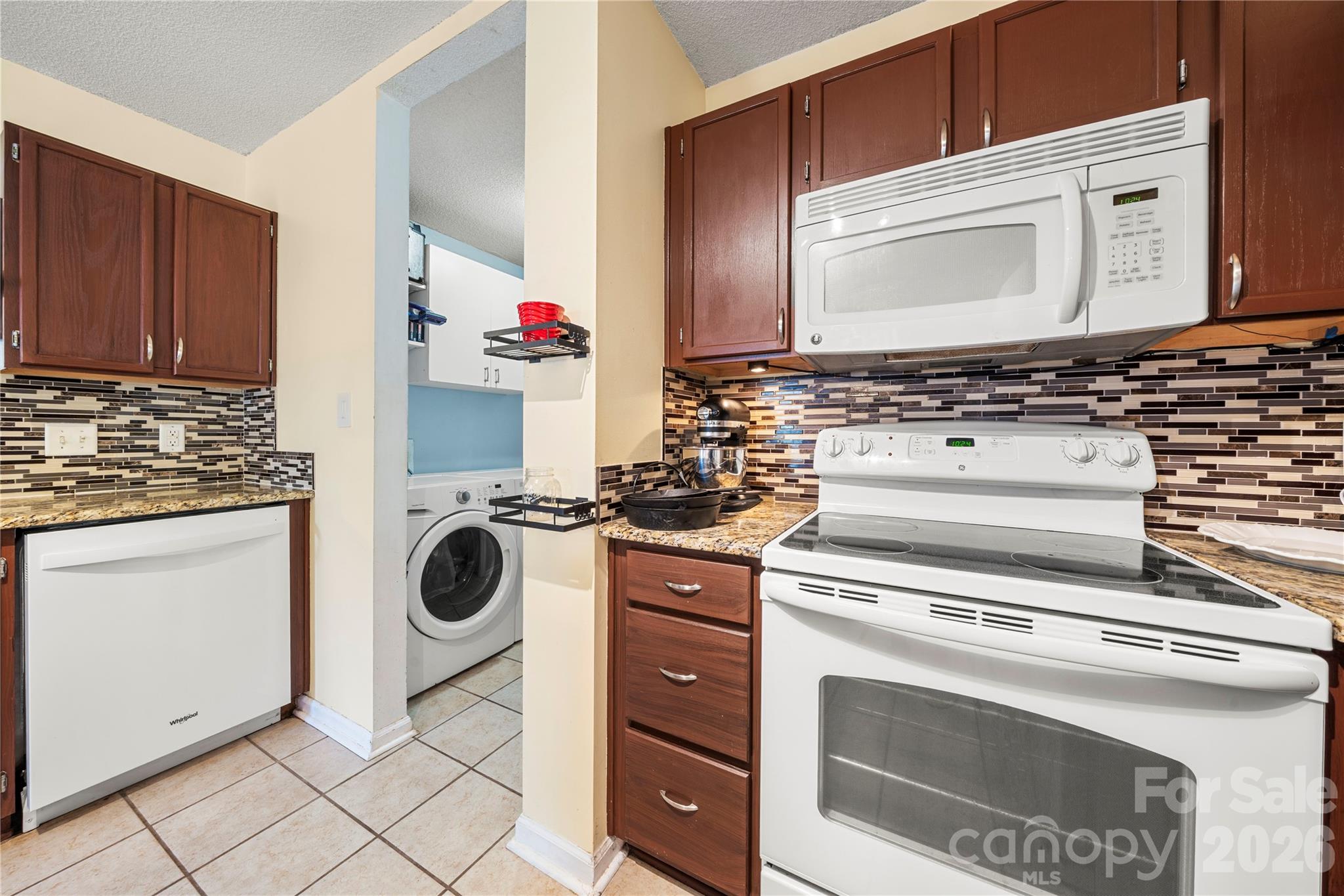 1623 Elk Creek Court — Charlotte