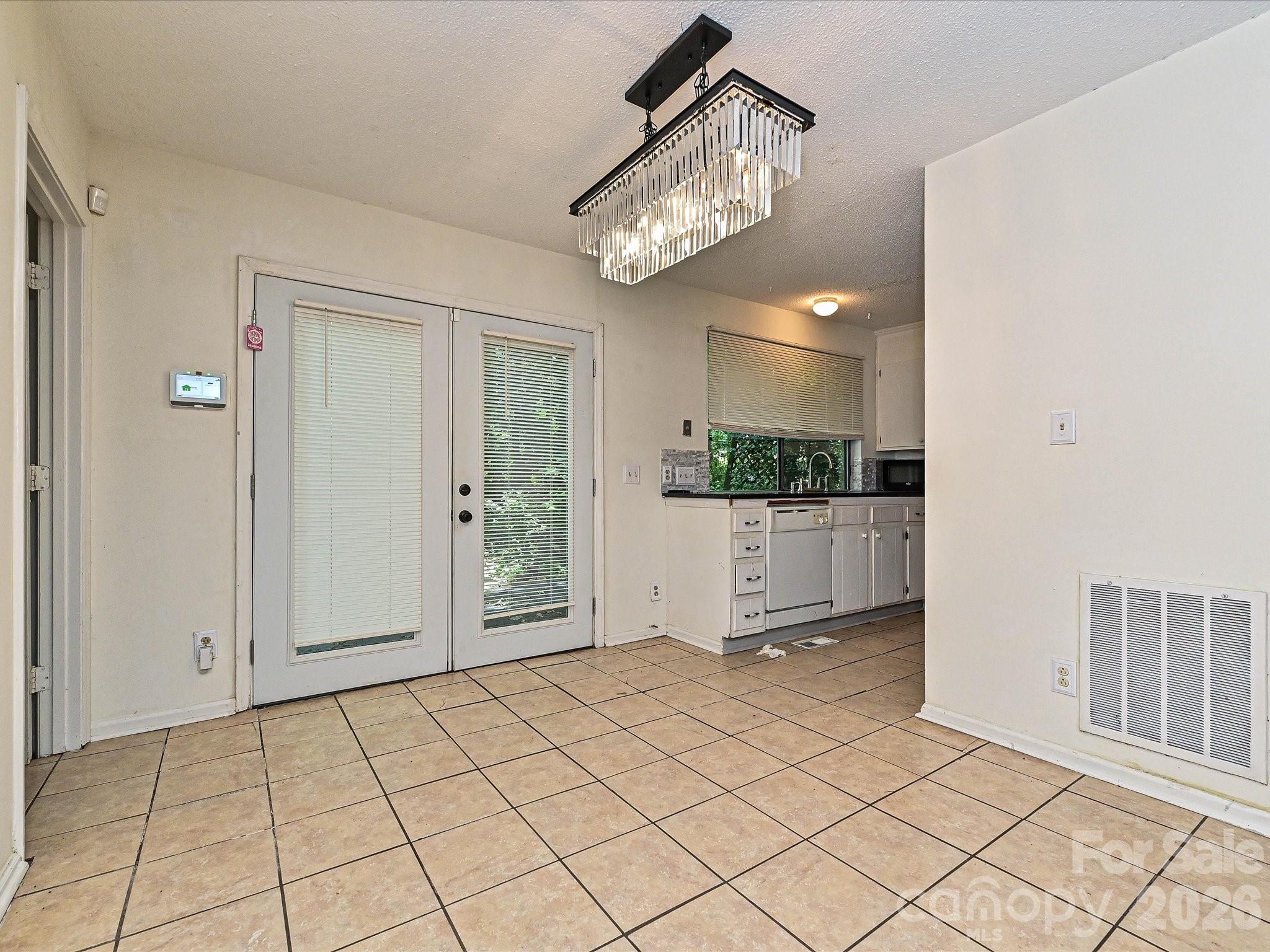 8401 Barncliff Road — Charlotte