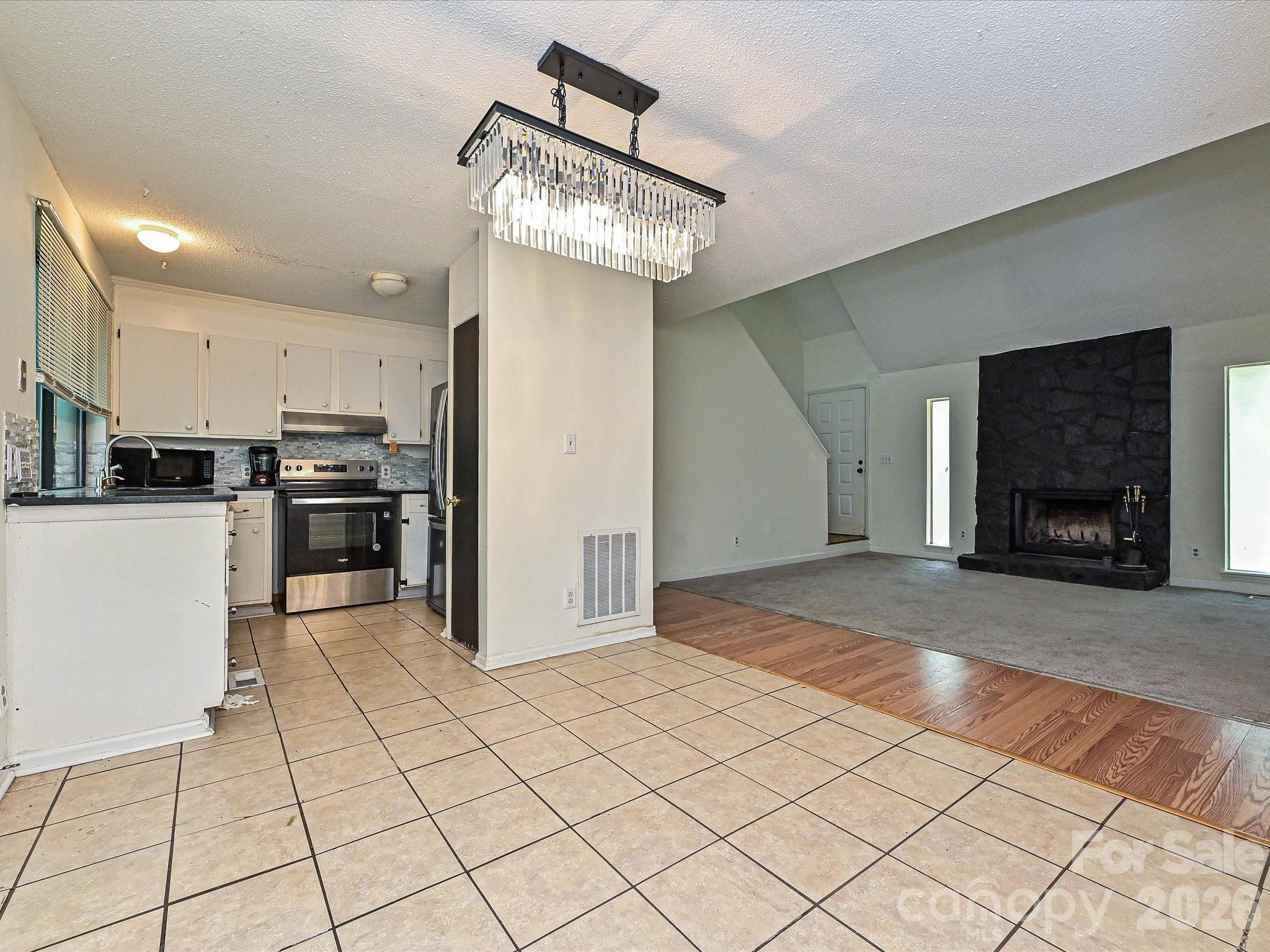 8401 Barncliff Road — Charlotte