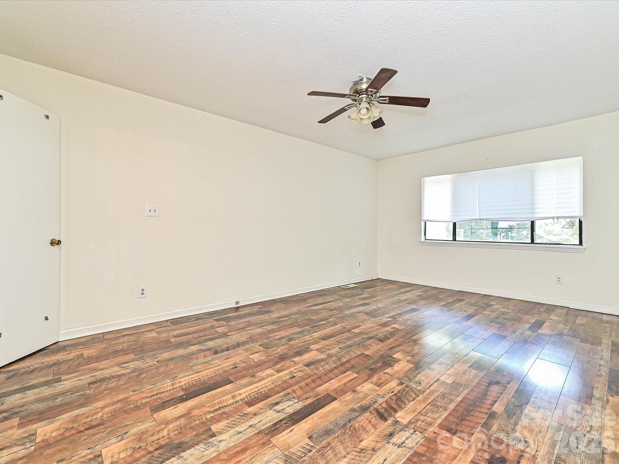 8401 Barncliff Road — Charlotte