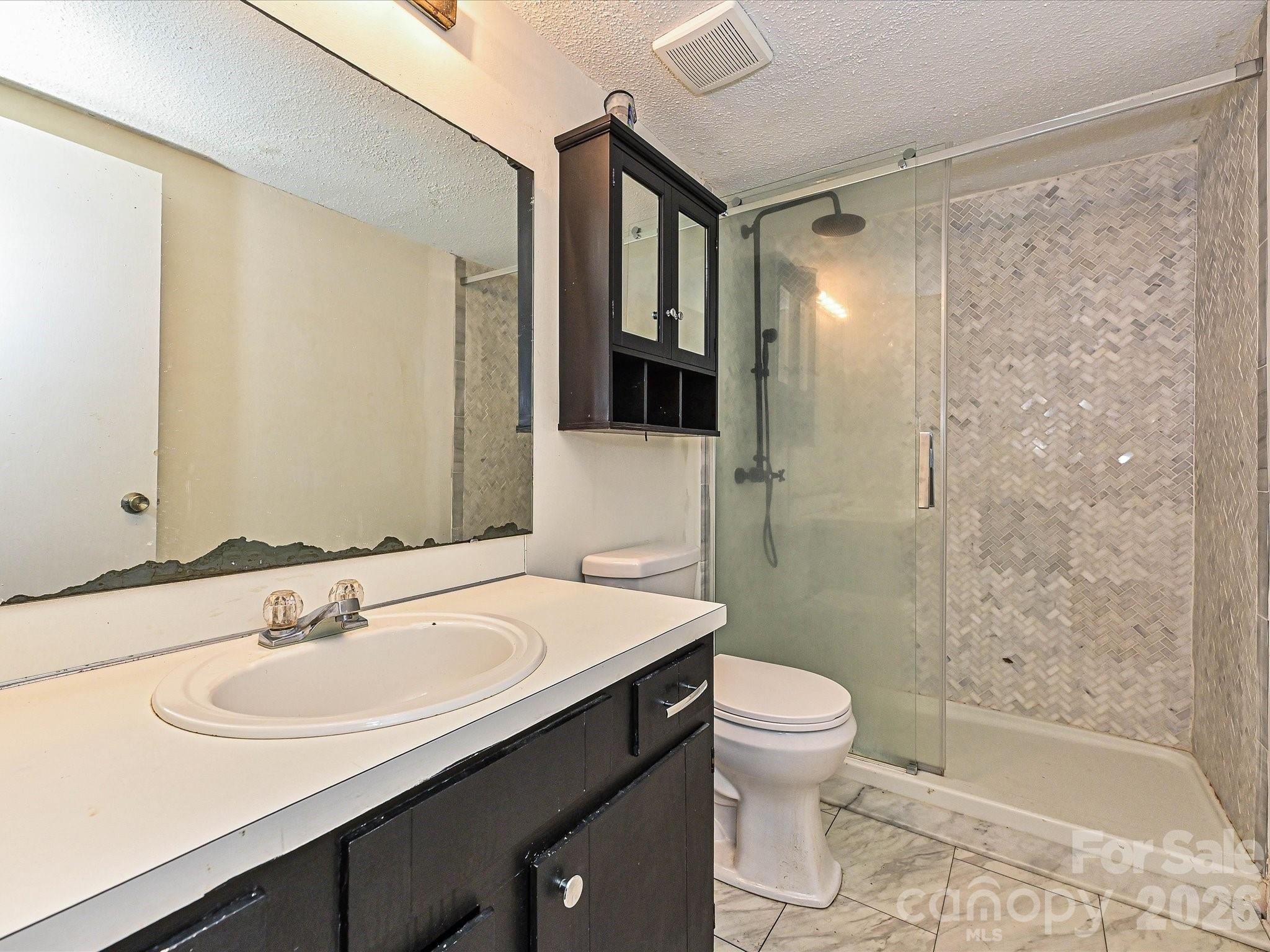 8401 Barncliff Road — Charlotte