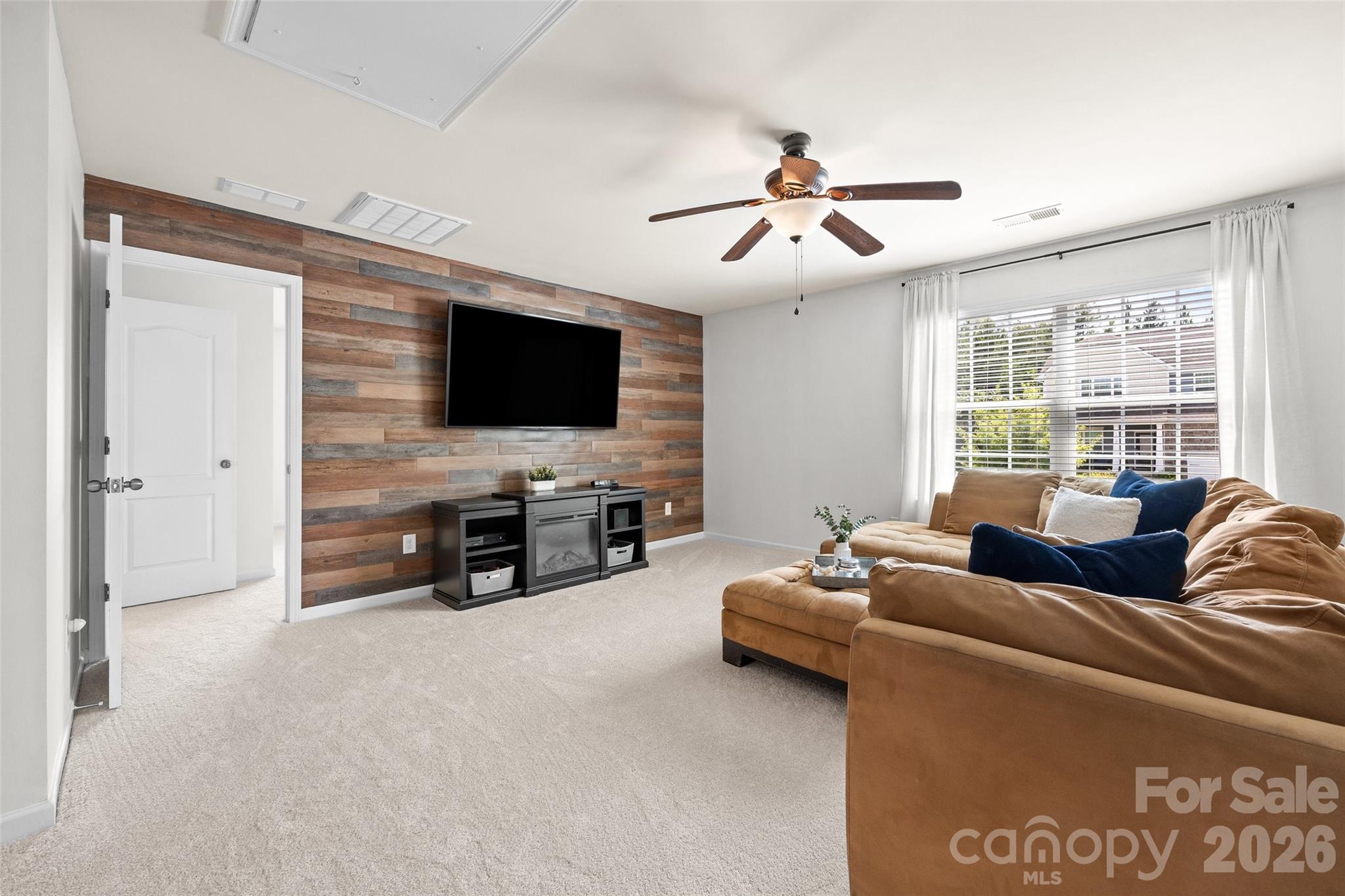 13403 Highflyer Woods Lane — Charlotte
