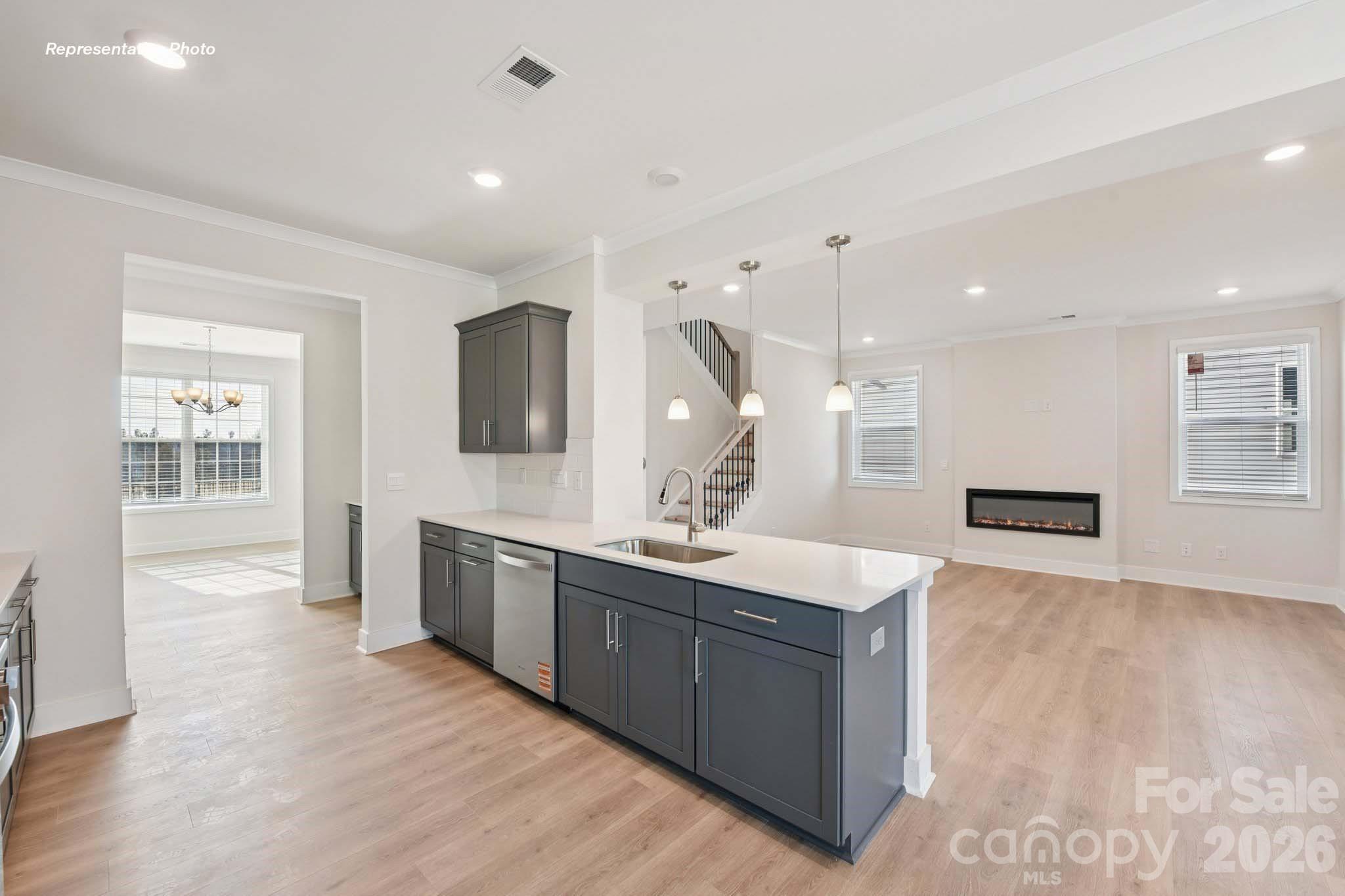 4105 Pin Alley — Huntersville