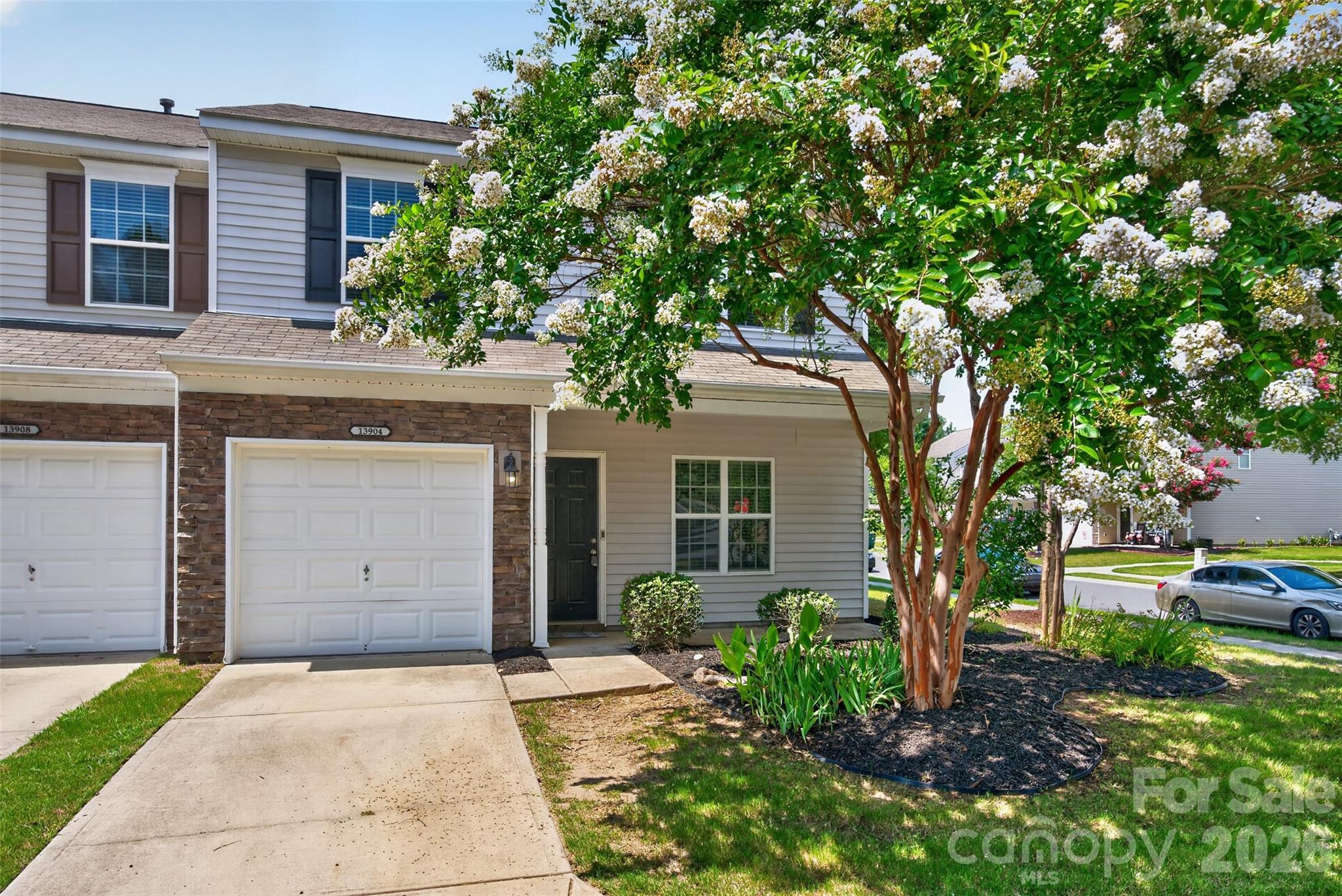 13904 Singleleaf Lane — Charlotte