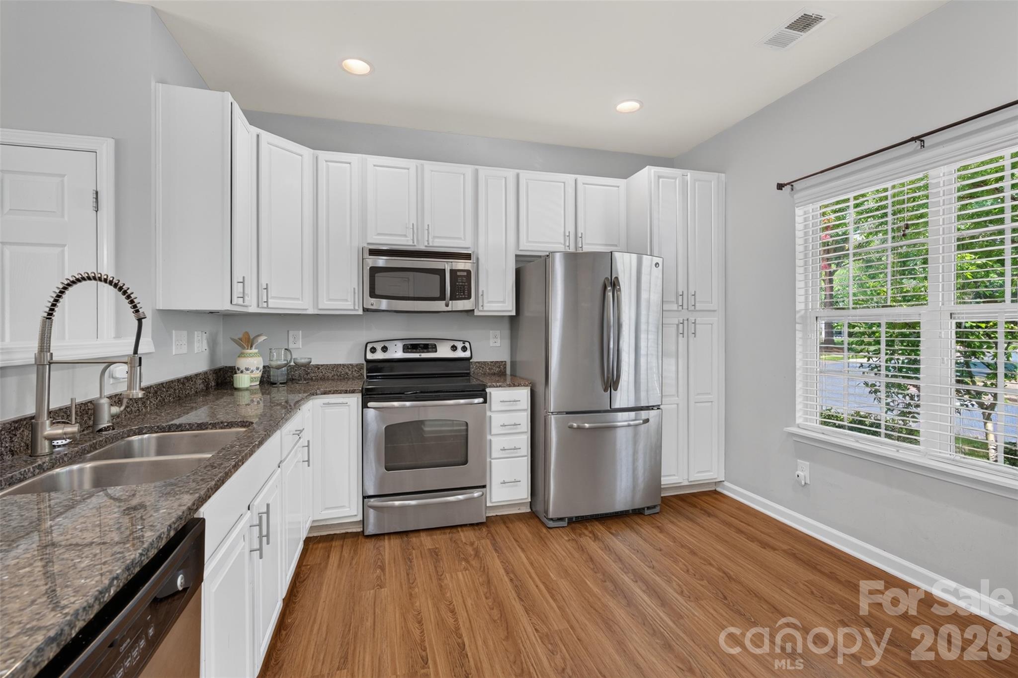 13904 Singleleaf Lane — Charlotte
