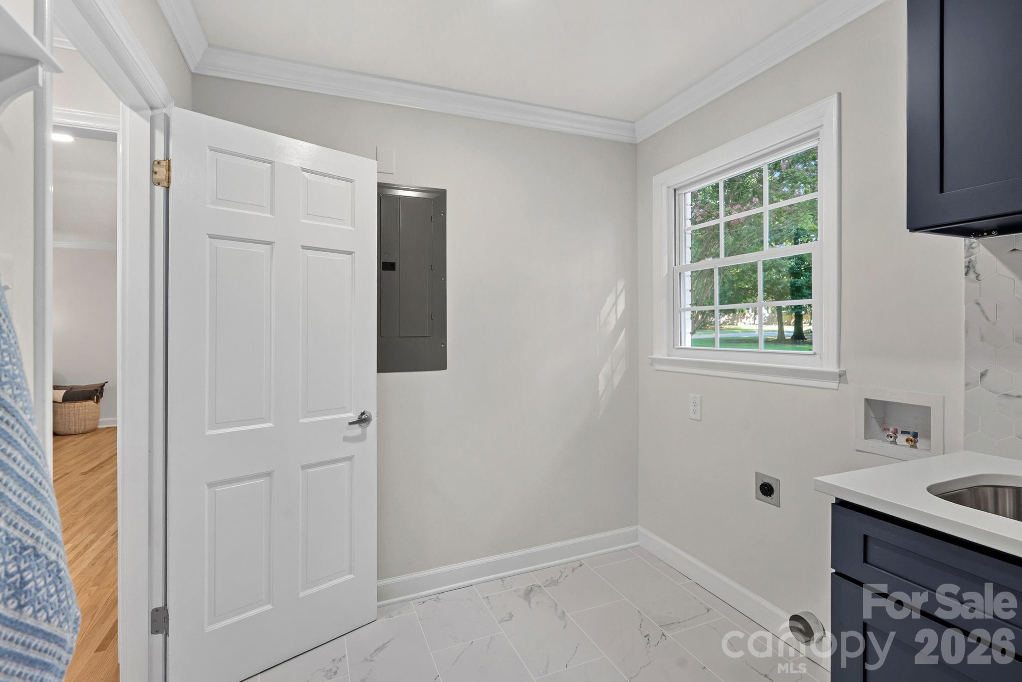 1100 Braeburn Road — Charlotte