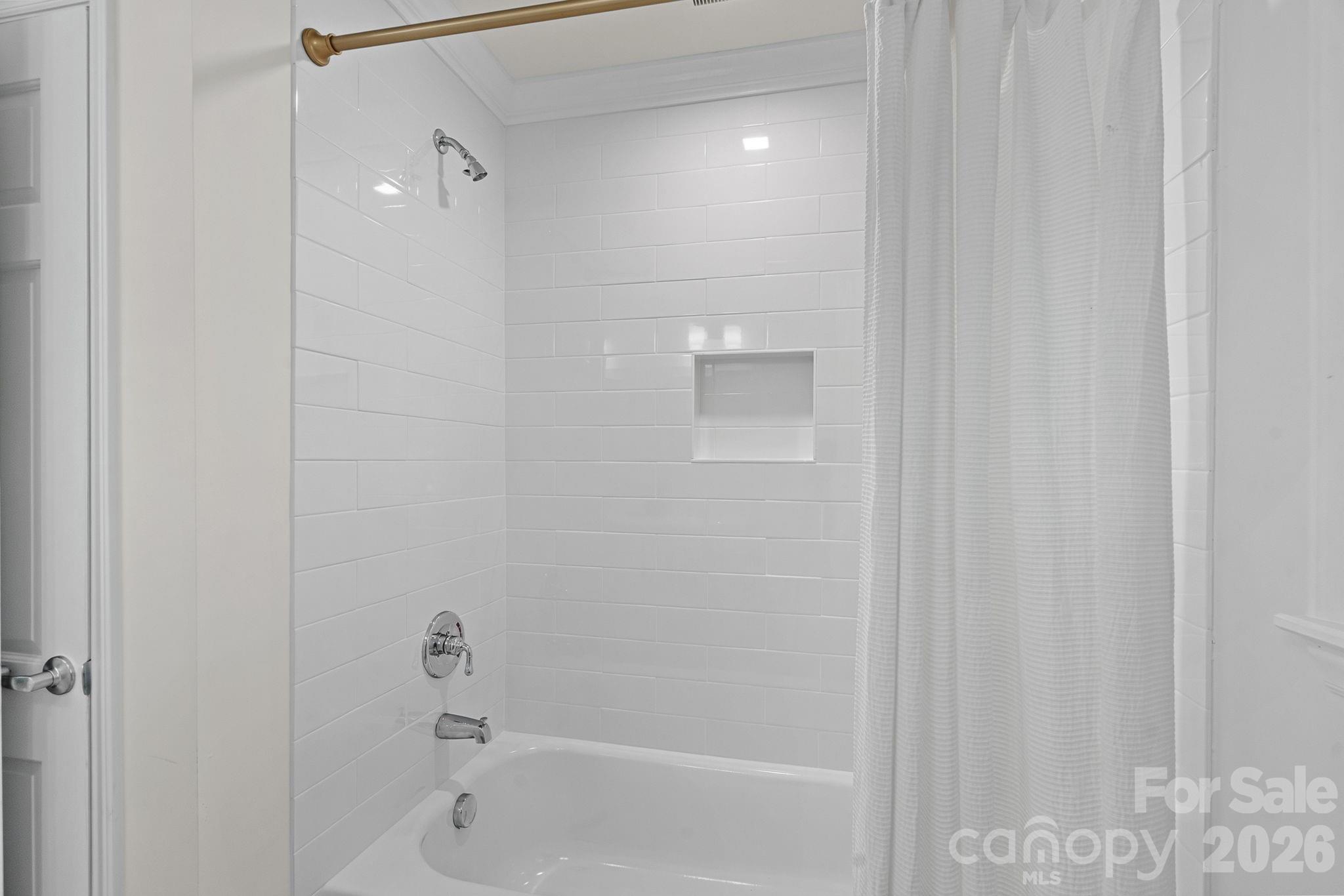 1100 Braeburn Road — Charlotte