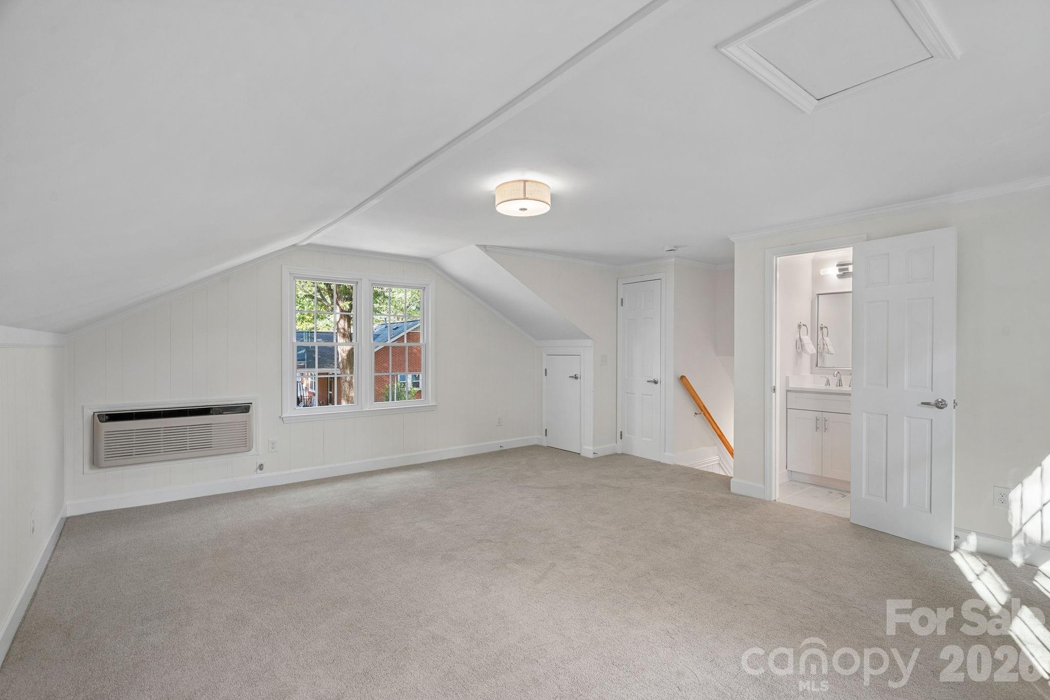 1100 Braeburn Road — Charlotte