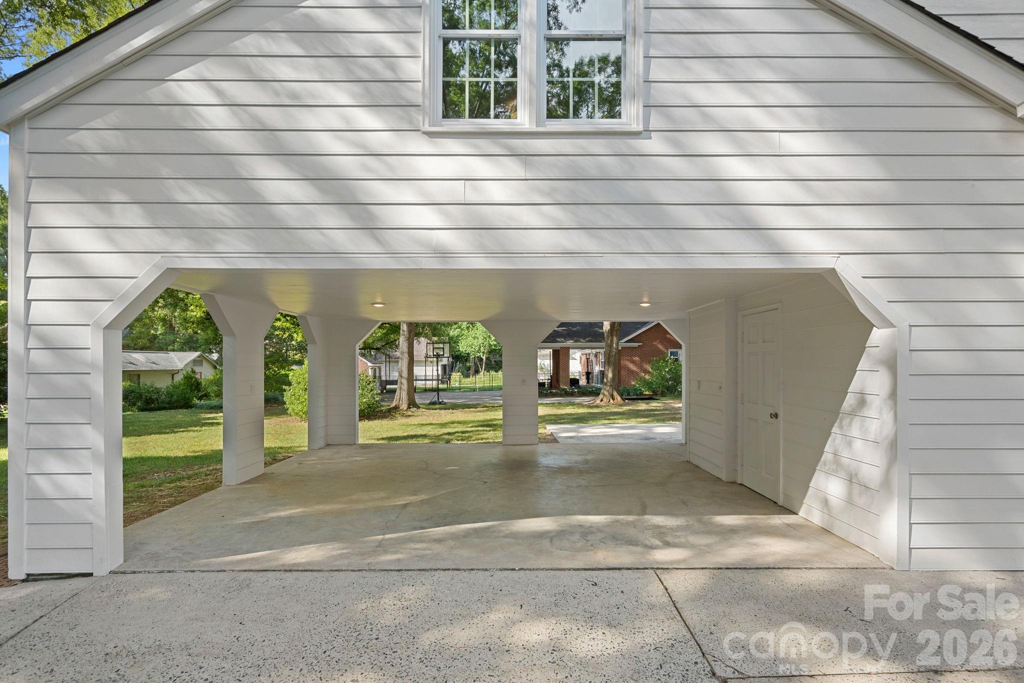1100 Braeburn Road — Charlotte