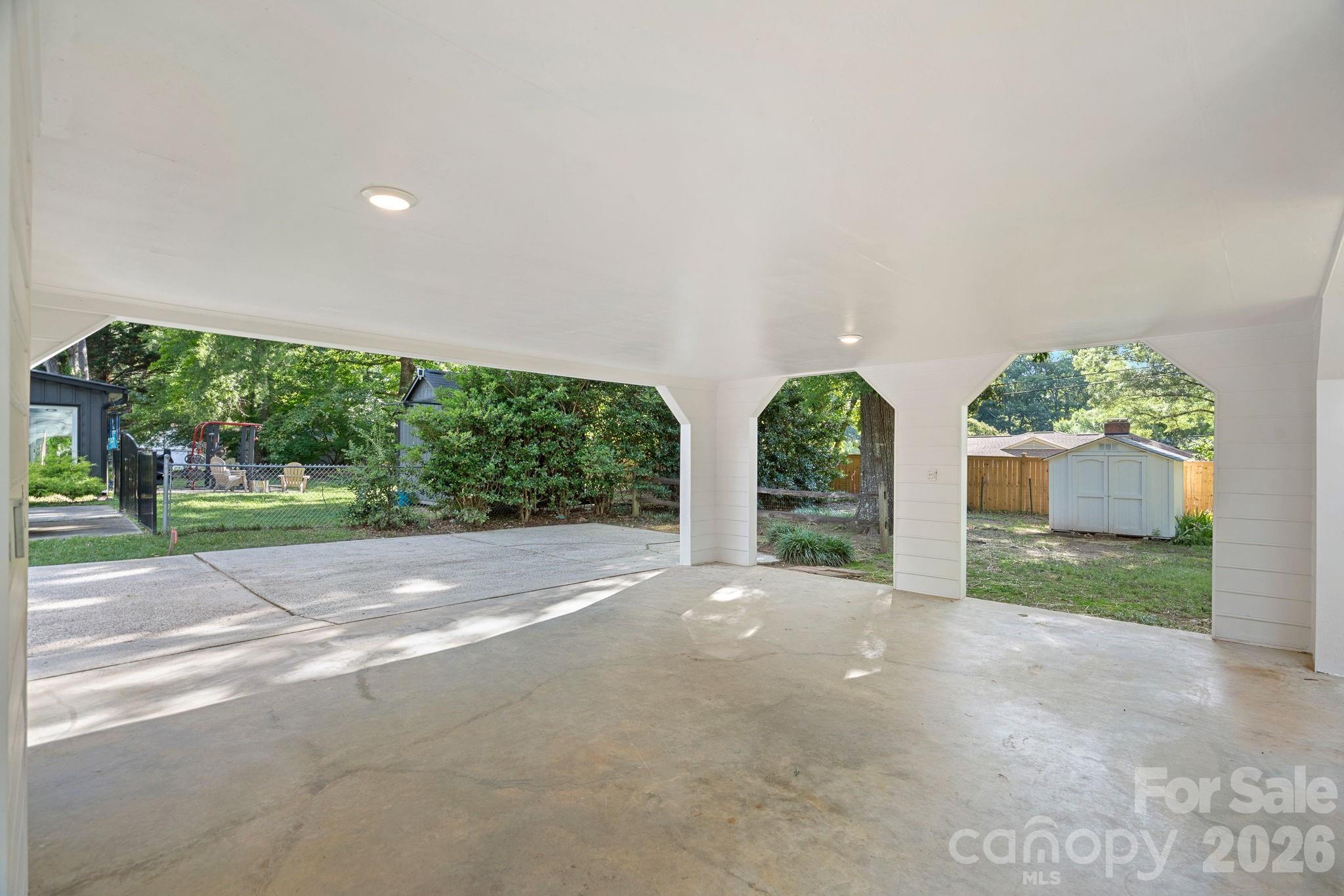 1100 Braeburn Road — Charlotte