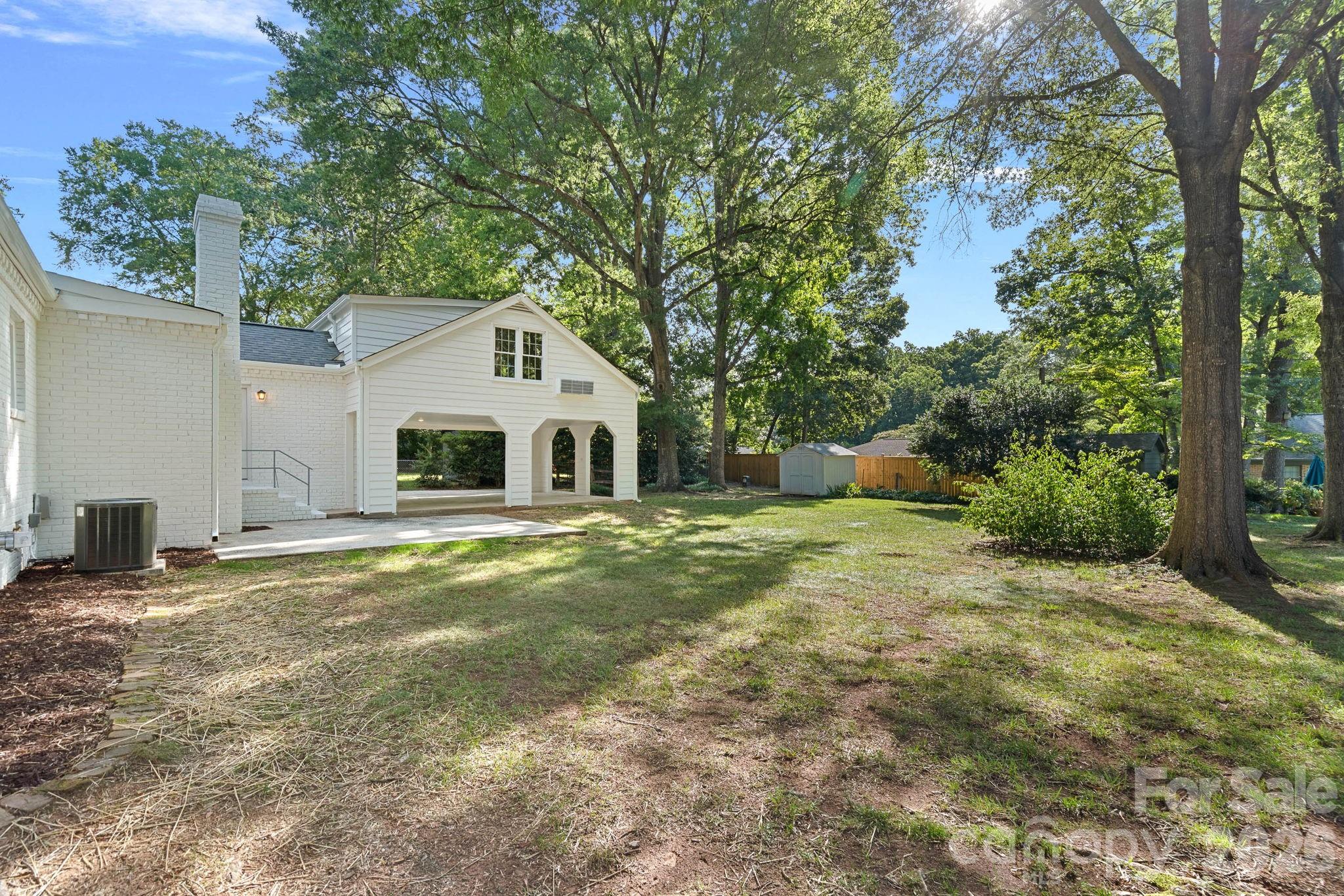 1100 Braeburn Road — Charlotte