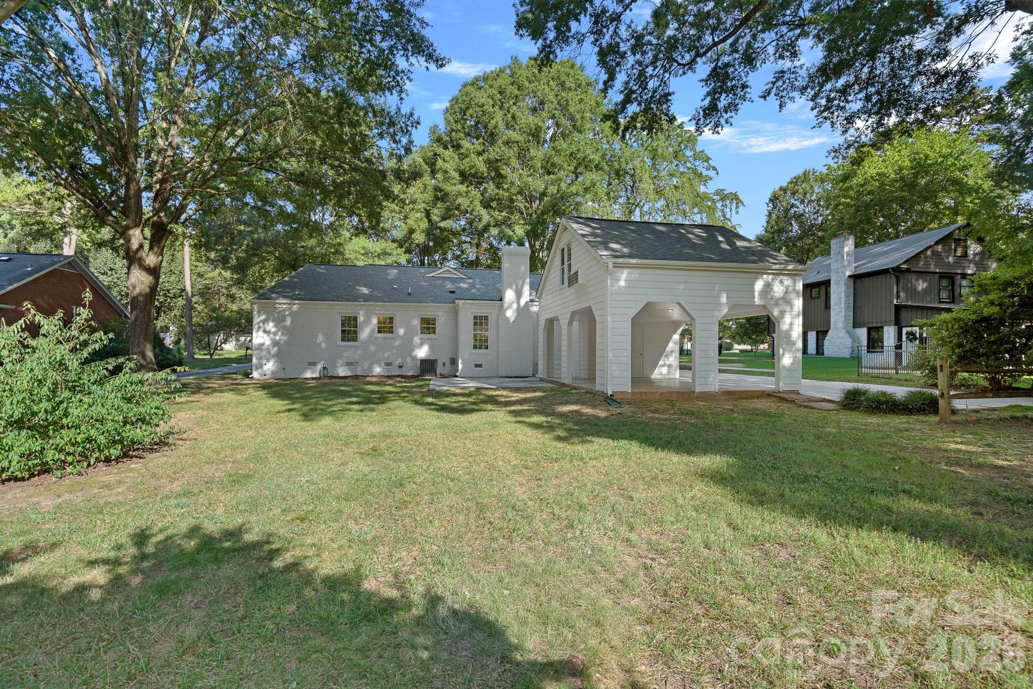 1100 Braeburn Road — Charlotte