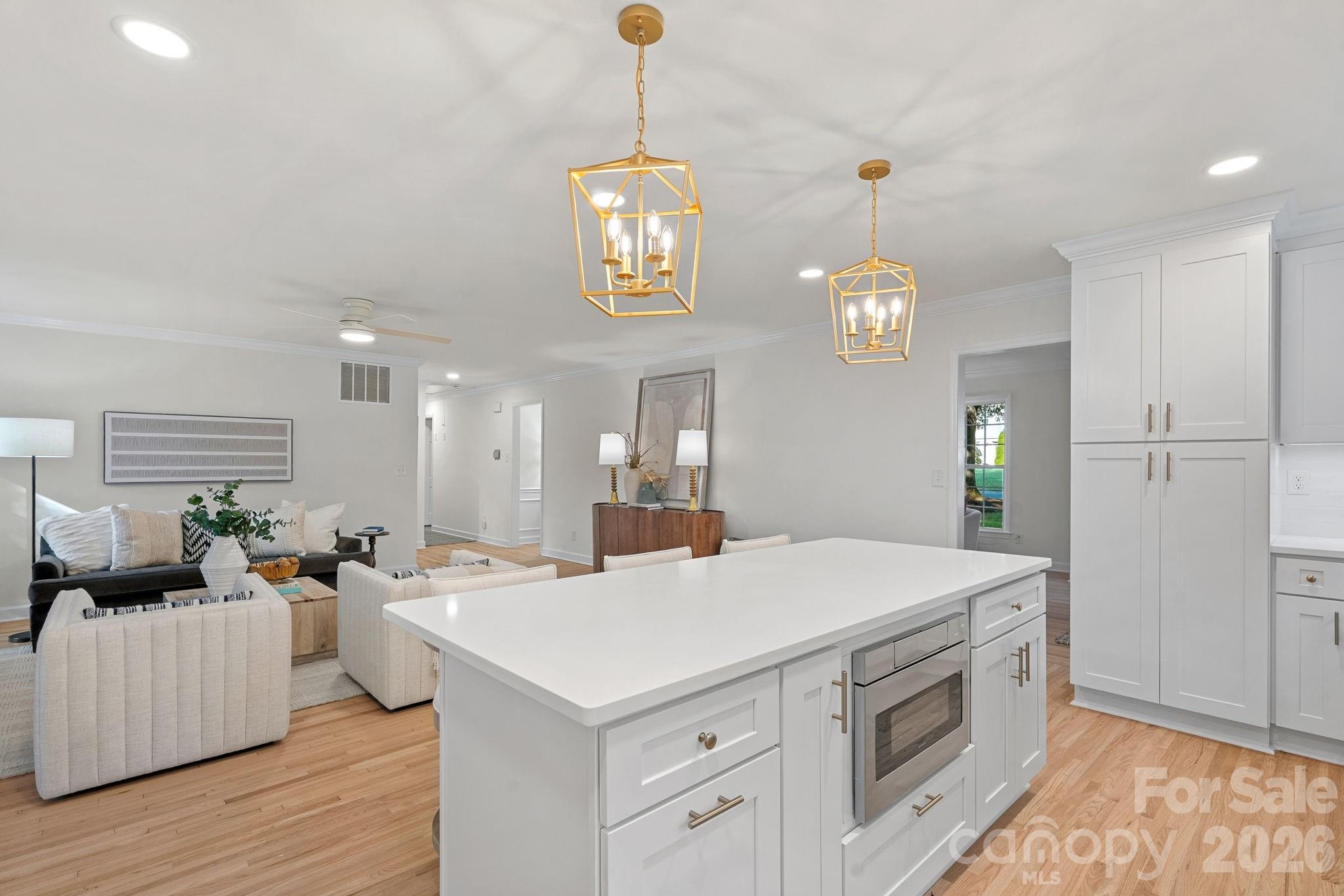 1100 Braeburn Road — Charlotte