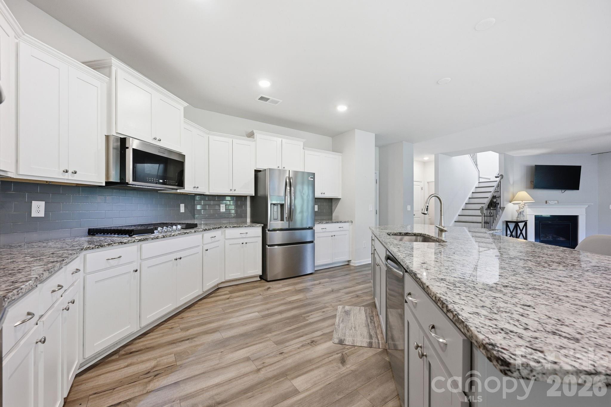 328 Kennerly Center Drive — Mooresville