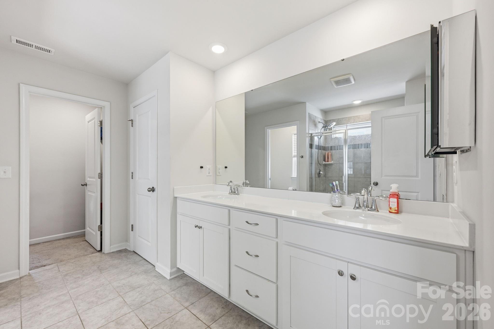 328 Kennerly Center Drive — Mooresville