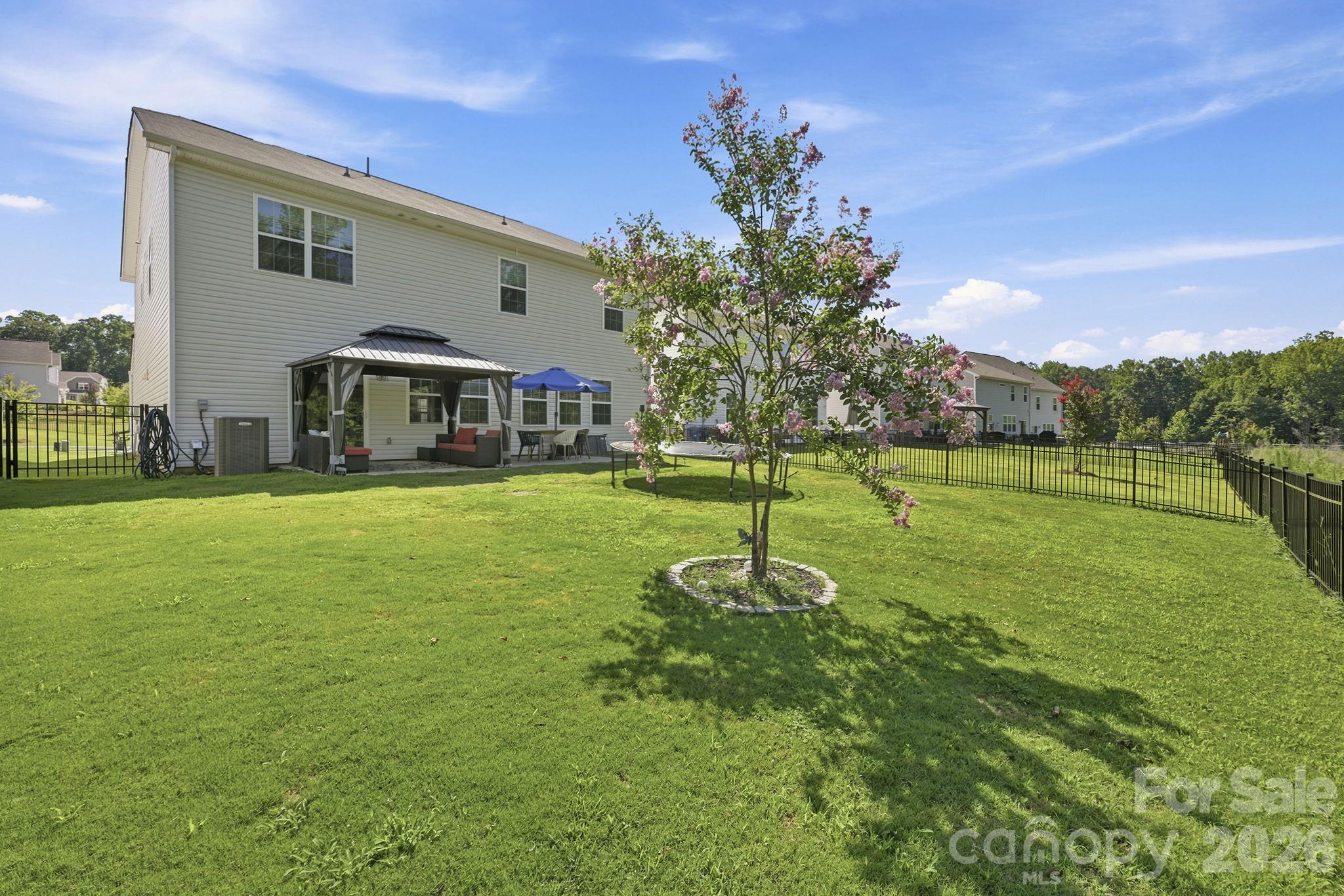 328 Kennerly Center Drive — Mooresville
