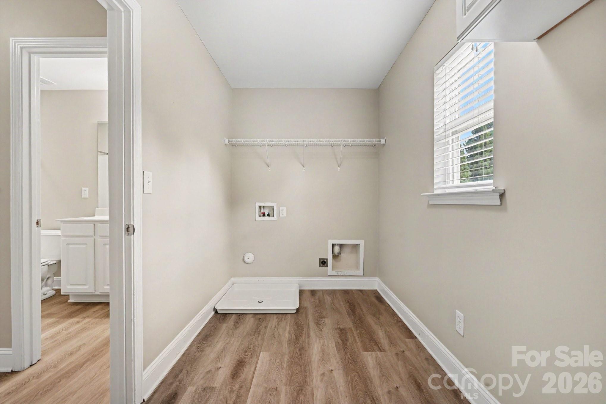9228 Seamill Road — Charlotte