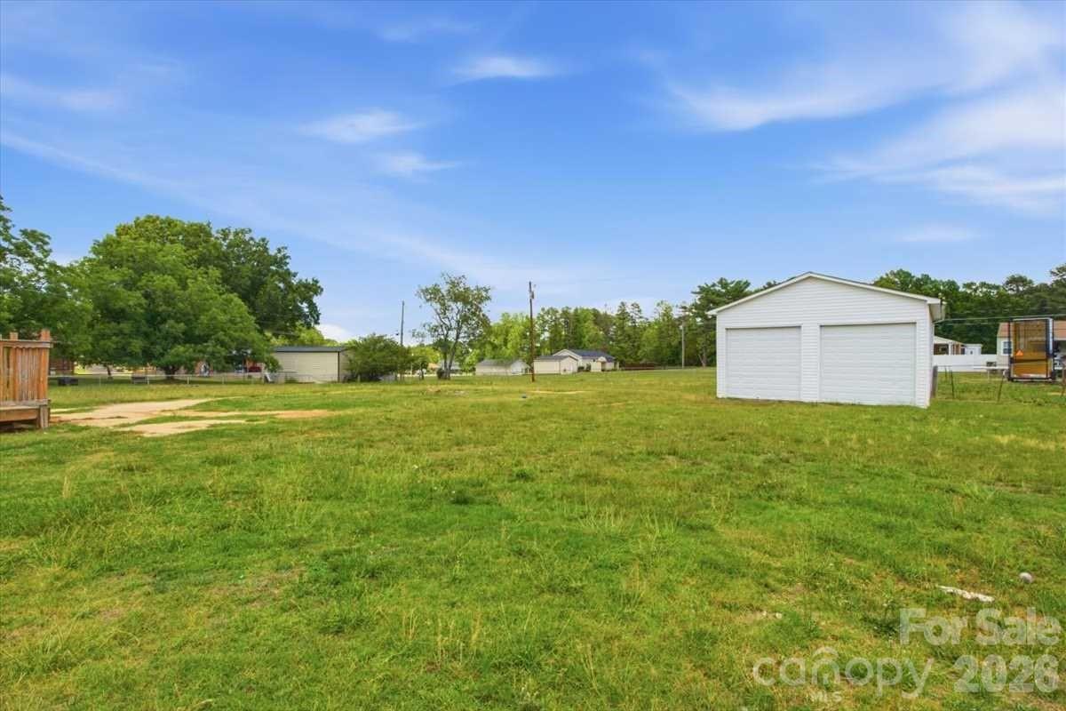 990 Colonial Drive — China Grove